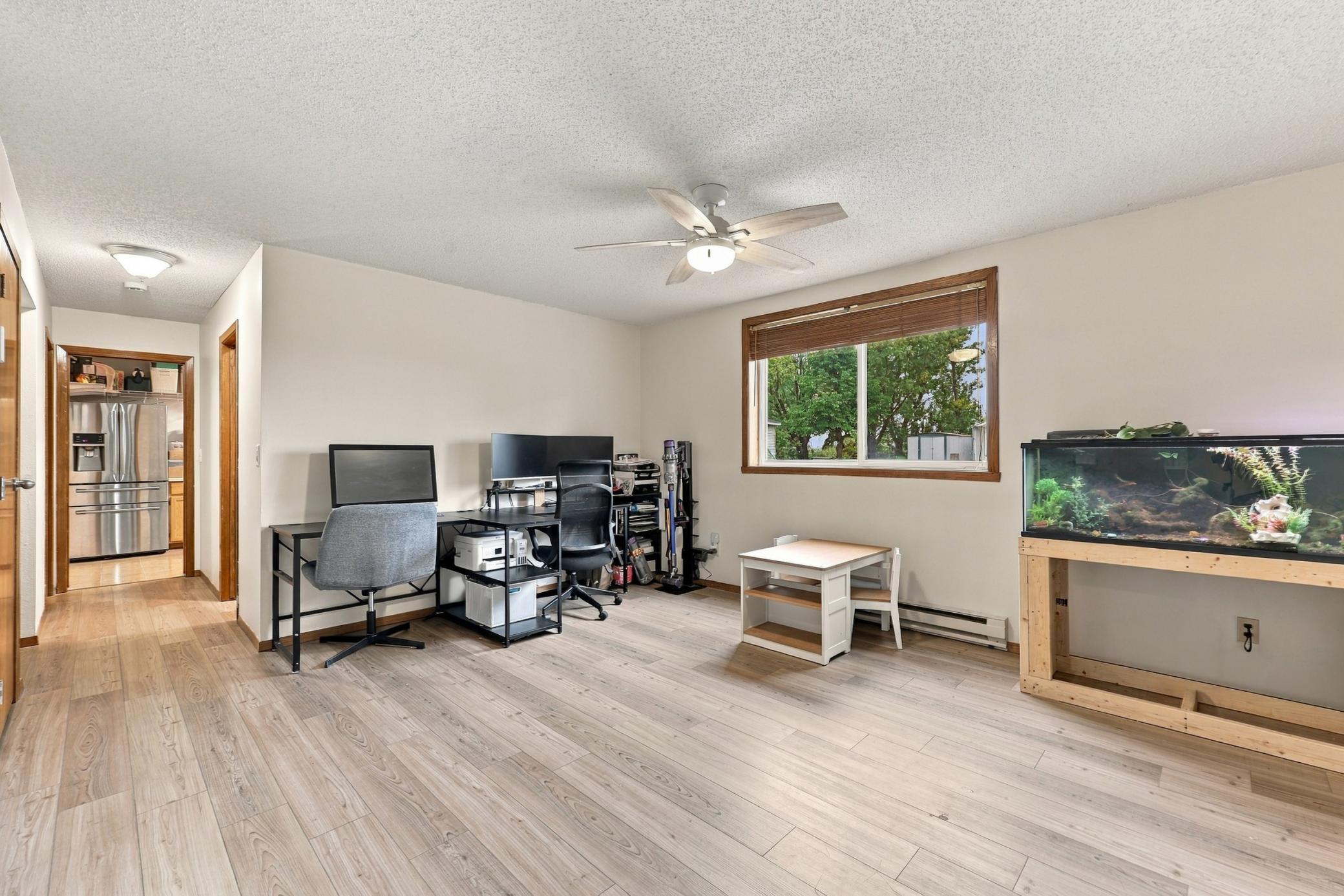 1995 single family home for sale at 3748 Village Green Circle in Moorhead, MN — 3 bed, 2 bath (photo 18 of 33)