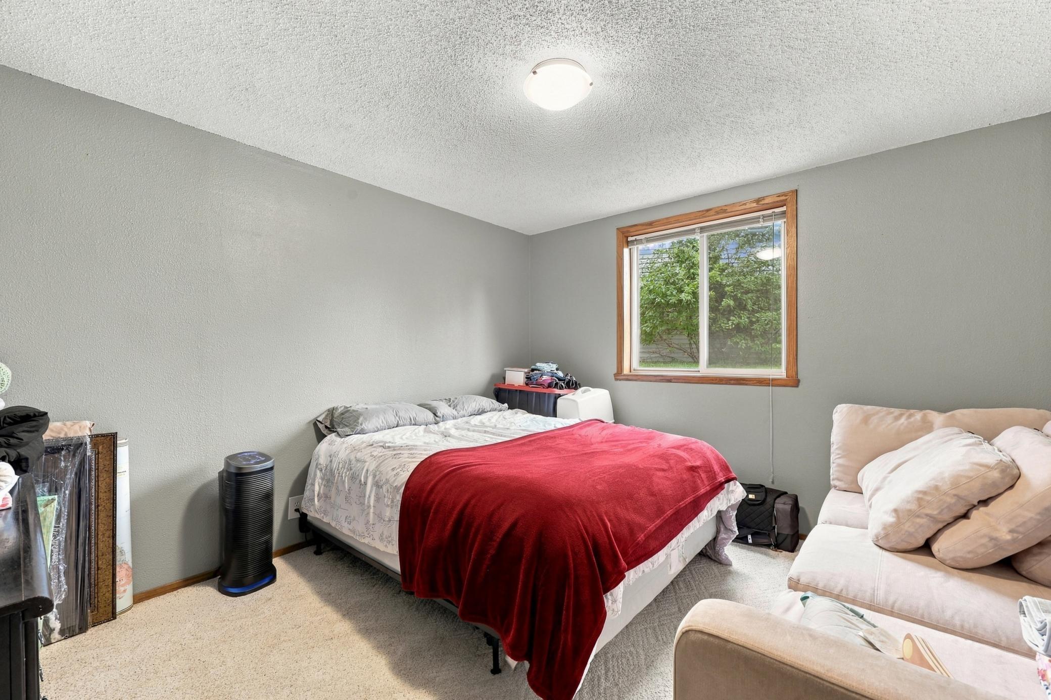 1995 single family home for sale at 3748 Village Green Circle in Moorhead, MN — 3 bed, 2 bath (photo 19 of 33)