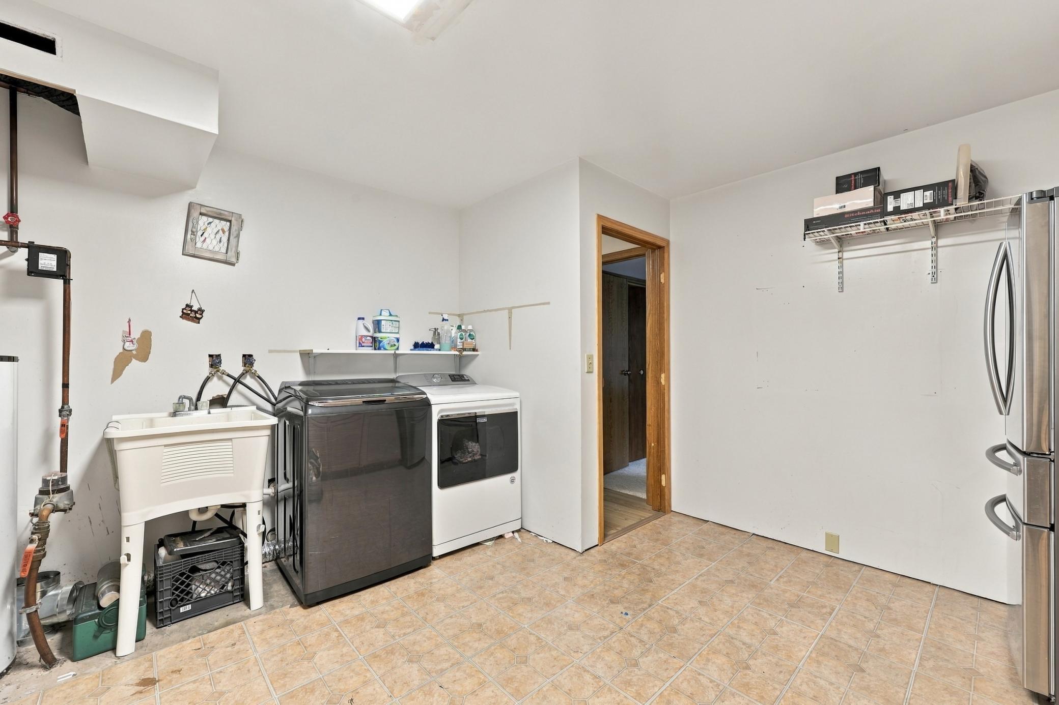 1995 single family home for sale at 3748 Village Green Circle in Moorhead, MN — 3 bed, 2 bath (photo 21 of 33)