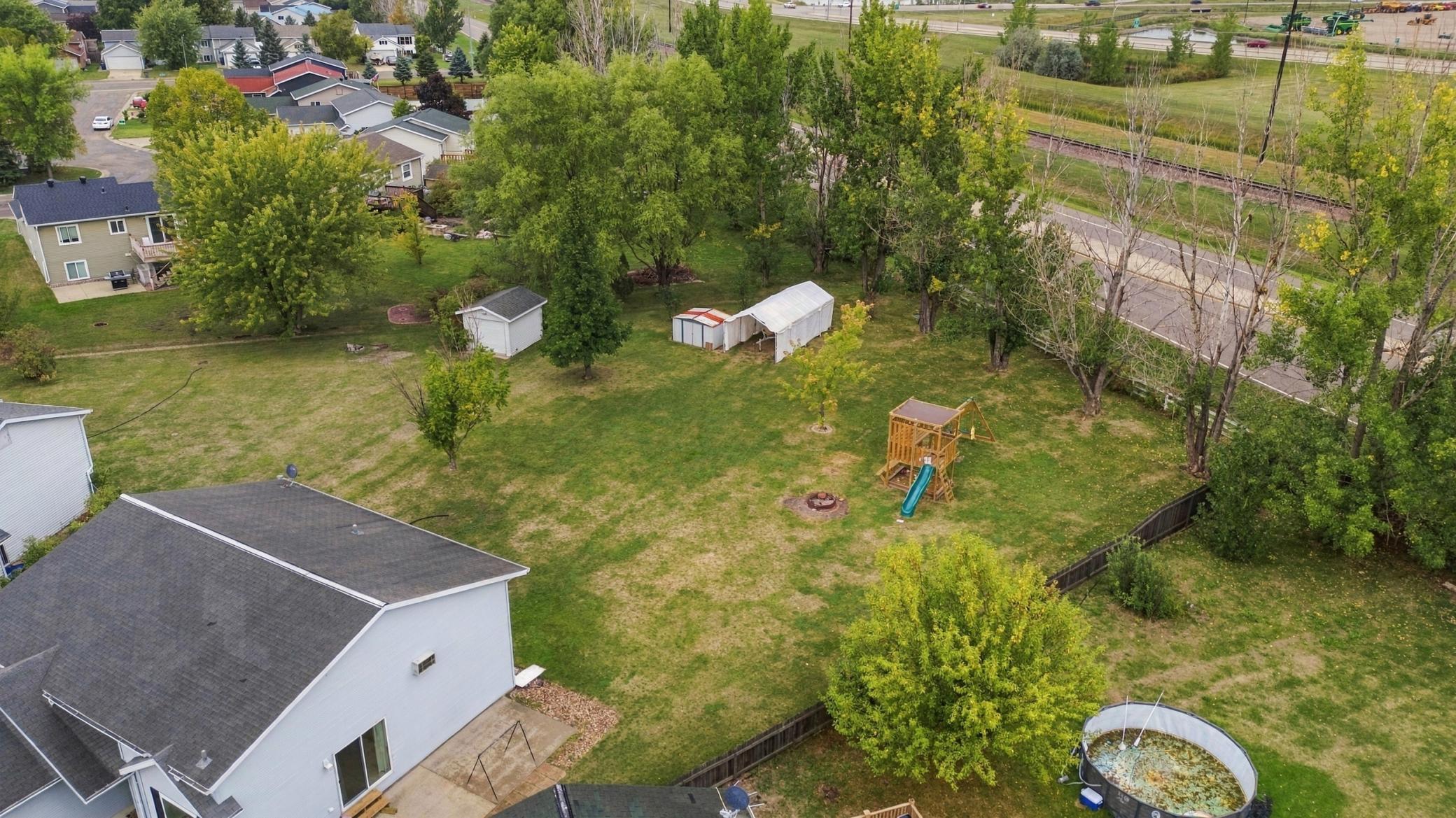 1995 single family home for sale at 3748 Village Green Circle in Moorhead, MN — 3 bed, 2 bath (photo 27 of 33)
