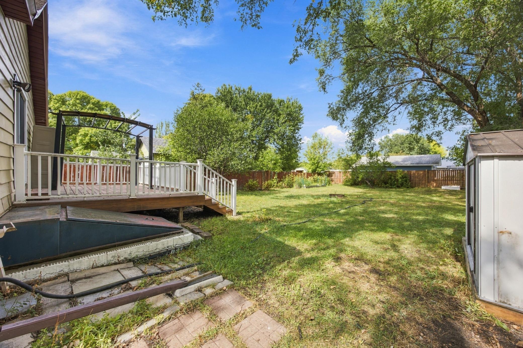 1890 single family home for sale at 1809 5th Avenue S in Fargo, ND — 7 bed, 2 bath (photo 43 of 51)