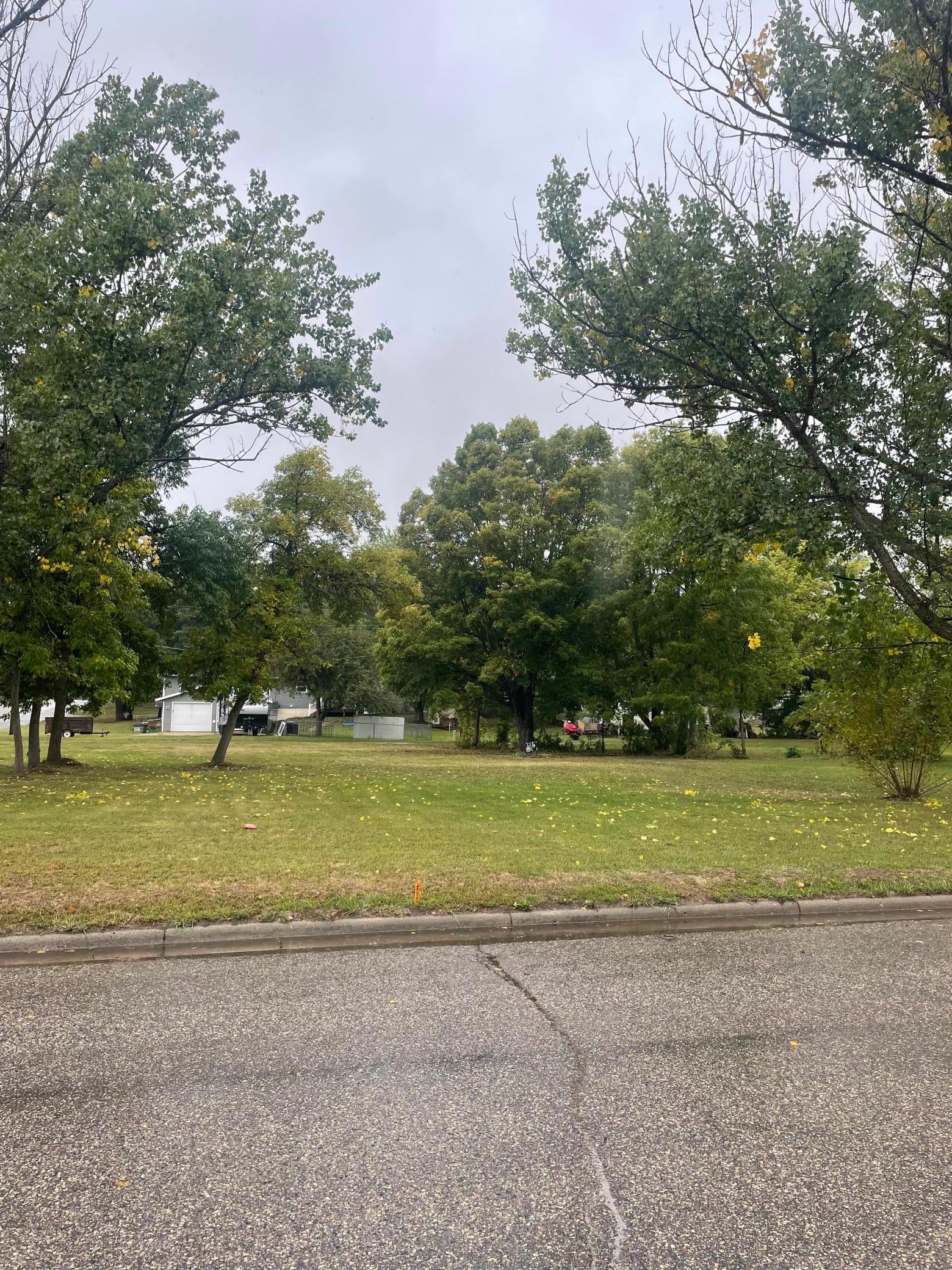 land for sale at 1211 6th Avenue E in Alexandria, MN