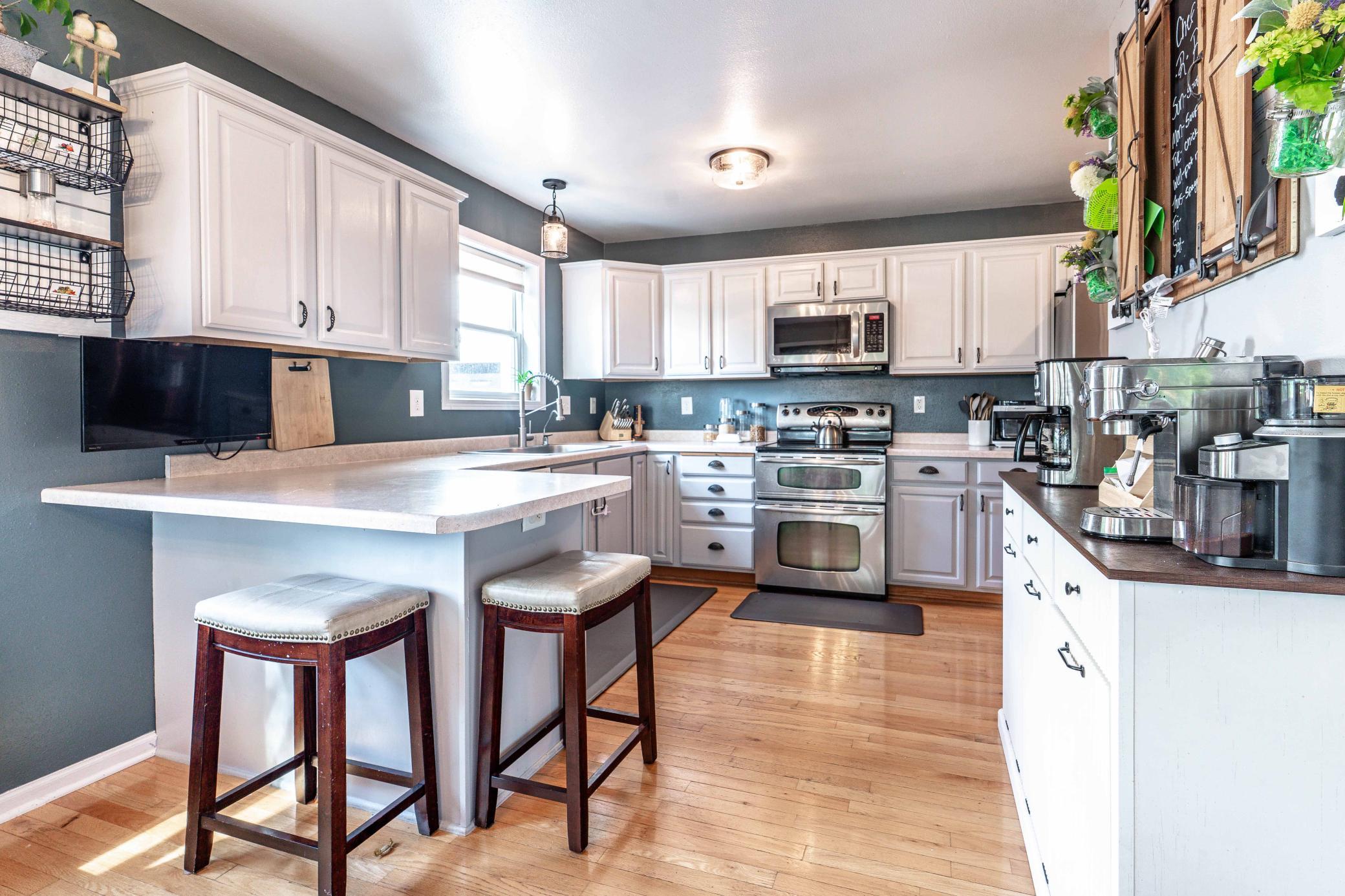 2002 single family home for sale at 1105 Madisson Street in Alexandria, MN — 4 bed, 3 bath (photo 13 of 53)