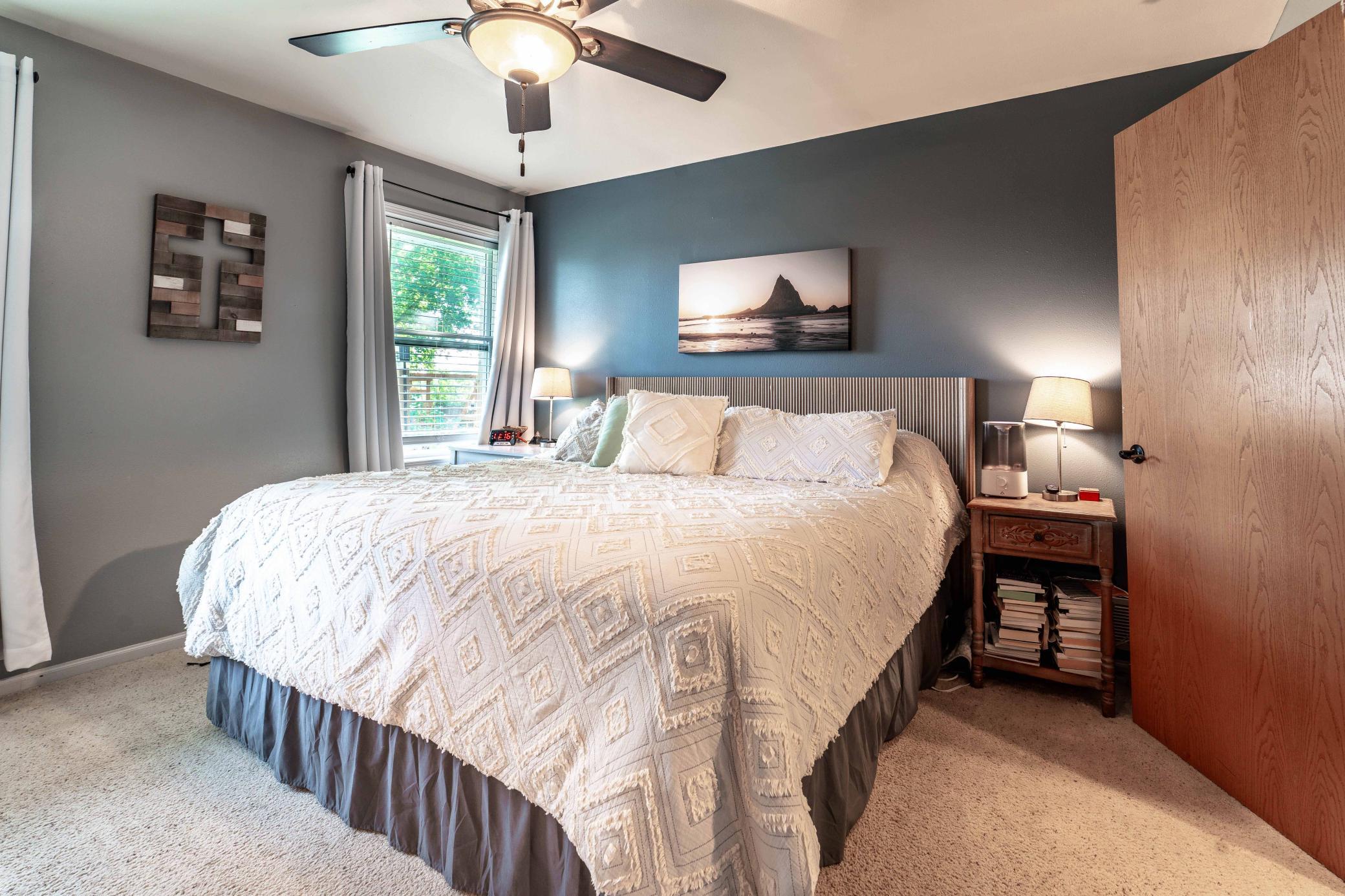2002 single family home for sale at 1105 Madisson Street in Alexandria, MN — 4 bed, 3 bath (photo 17 of 53)