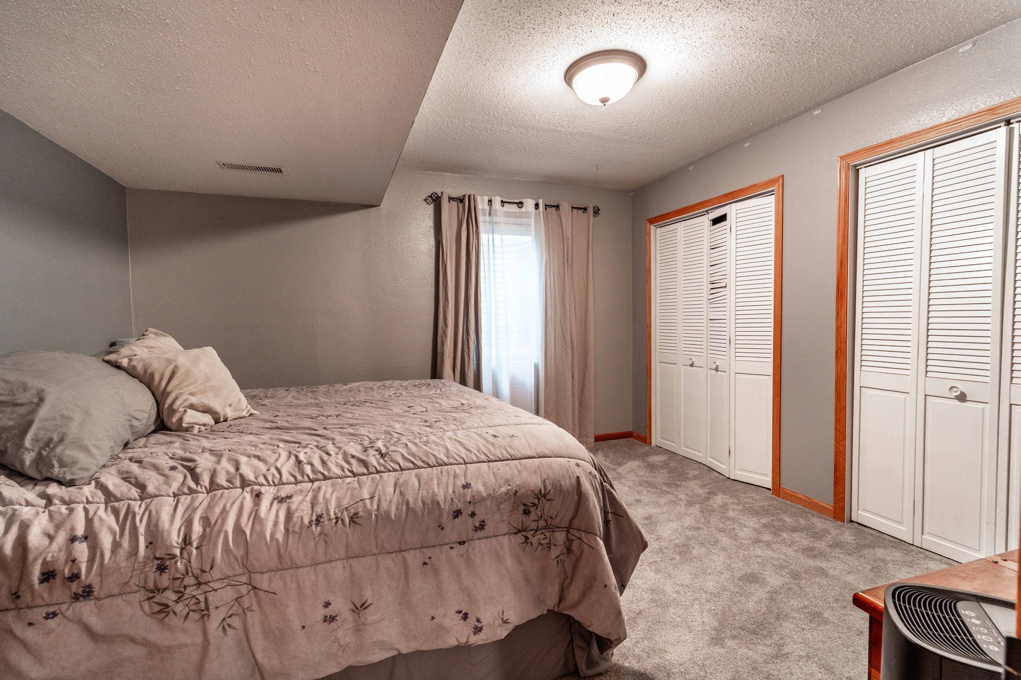 2002 single family home for sale at 1105 Madisson Street in Alexandria, MN — 4 bed, 3 bath (photo 31 of 53)