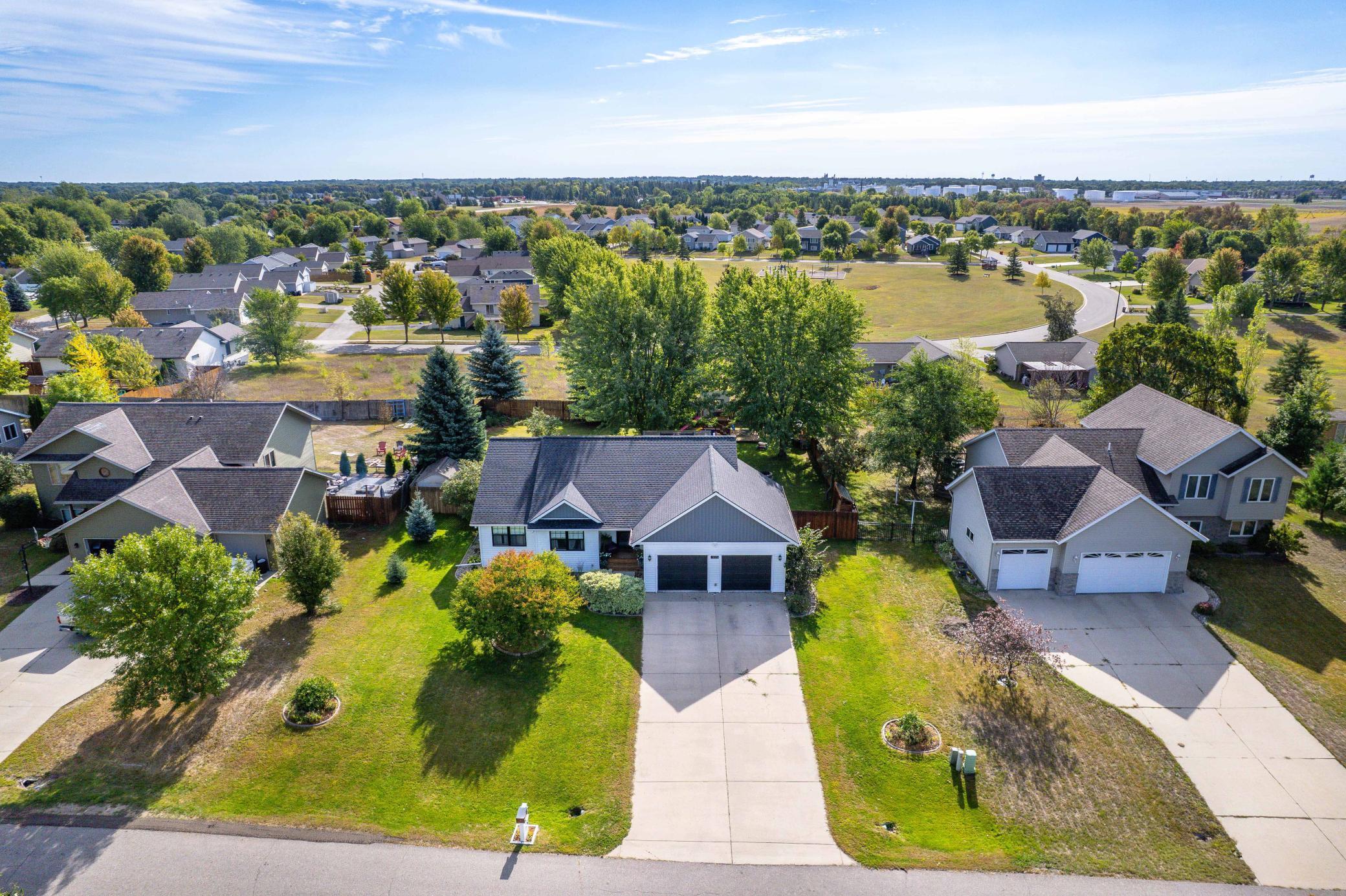 2002 single family home for sale at 1105 Madisson Street in Alexandria, MN — 4 bed, 3 bath (photo 53 of 53)