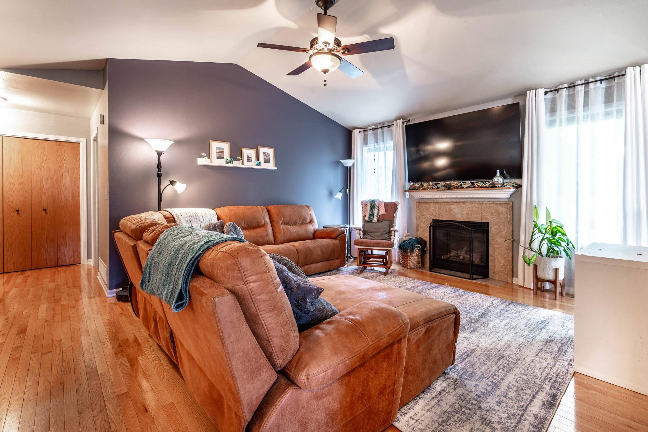 2002 single family home for sale at 1105 Madisson Street in Alexandria, MN — 4 bed, 3 bath (photo 8 of 53)