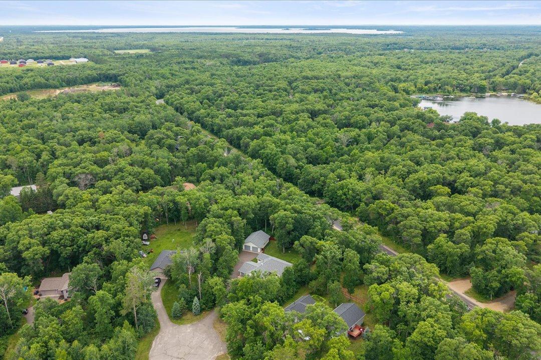 2004 single family home for sale at 33897 Dancing Bear Drive in Crosslake, MN — 3 bed, 3 bath (photo 35 of 61)