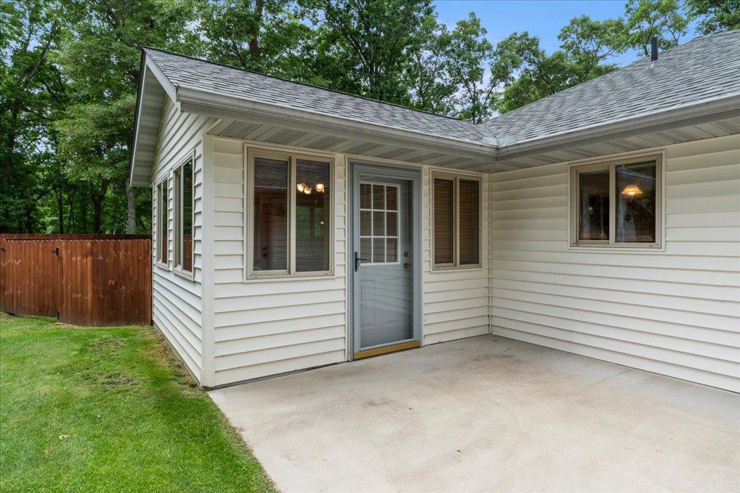2004 single family home for sale at 33897 Dancing Bear Drive in Crosslake, MN — 3 bed, 3 bath (photo 48 of 61)