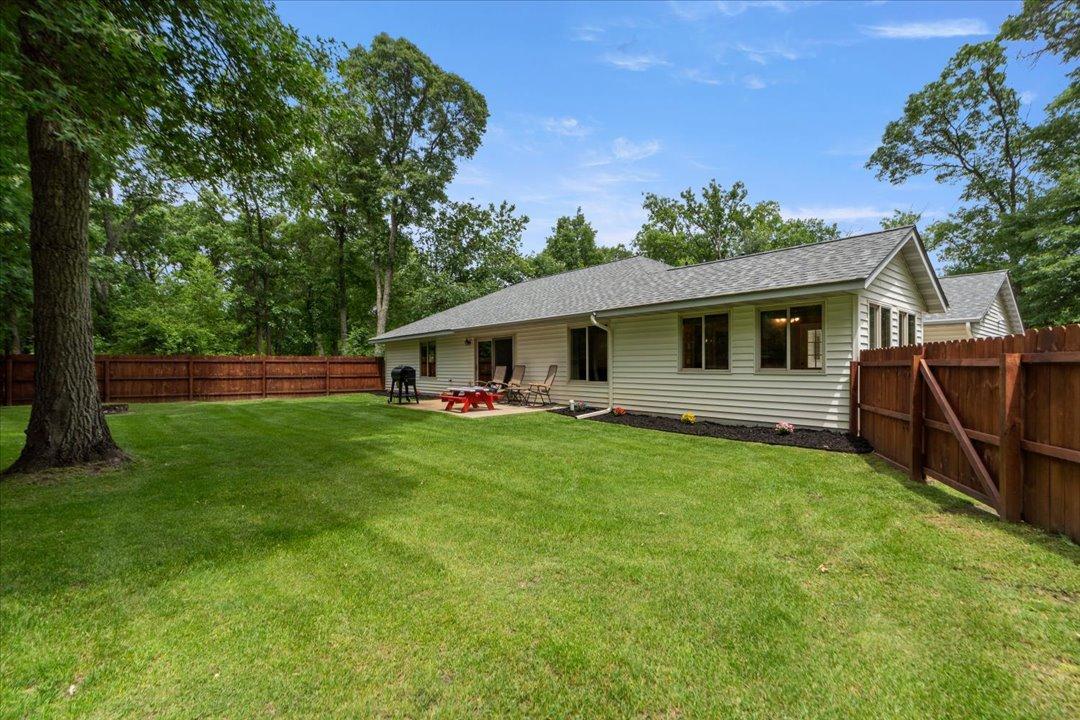 2004 single family home for sale at 33897 Dancing Bear Drive in Crosslake, MN — 3 bed, 3 bath (photo 52 of 61)