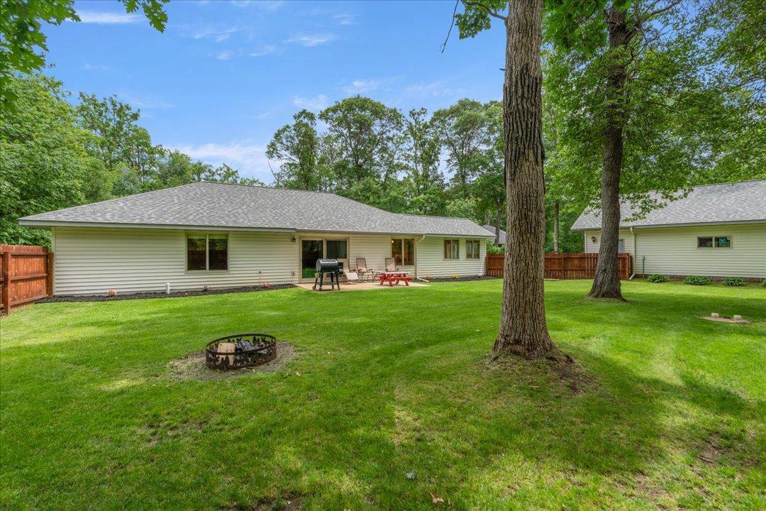 2004 single family home for sale at 33897 Dancing Bear Drive in Crosslake, MN — 3 bed, 3 bath (photo 7 of 61)