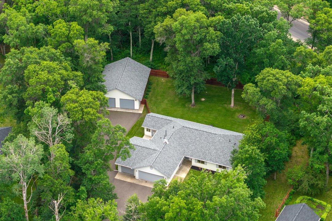 2004 single family home for sale at 33897 Dancing Bear Drive in Crosslake, MN — 3 bed, 3 bath (photo 9 of 61)