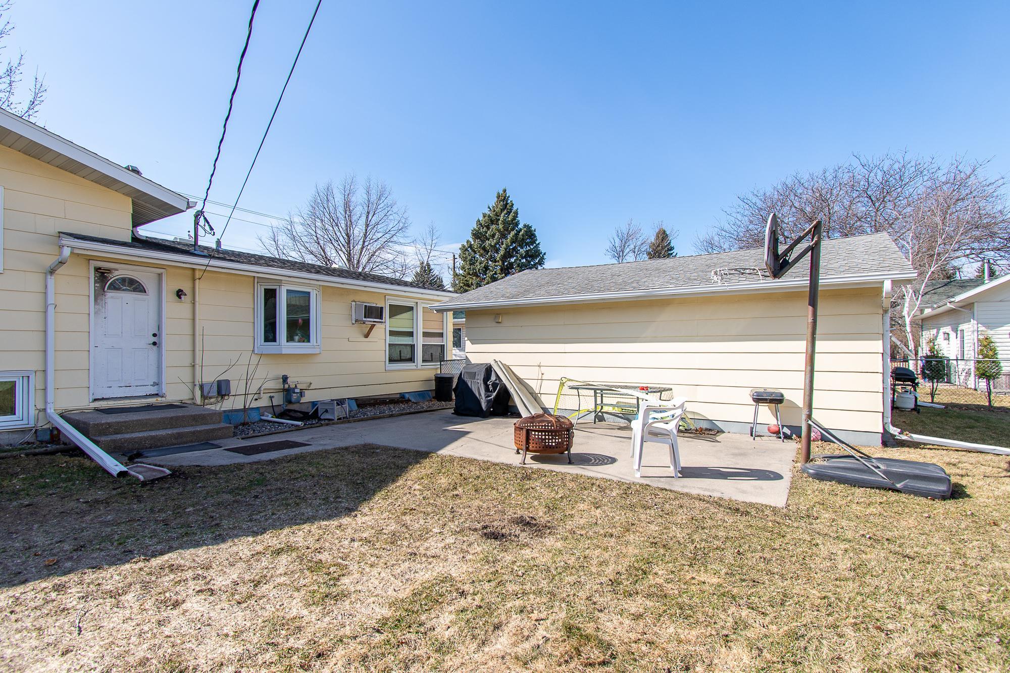 1962 triplex for sale at 1406 24th Avenue S in Moorhead, MN — 5 bed, 4 bath (photo 29 of 29)