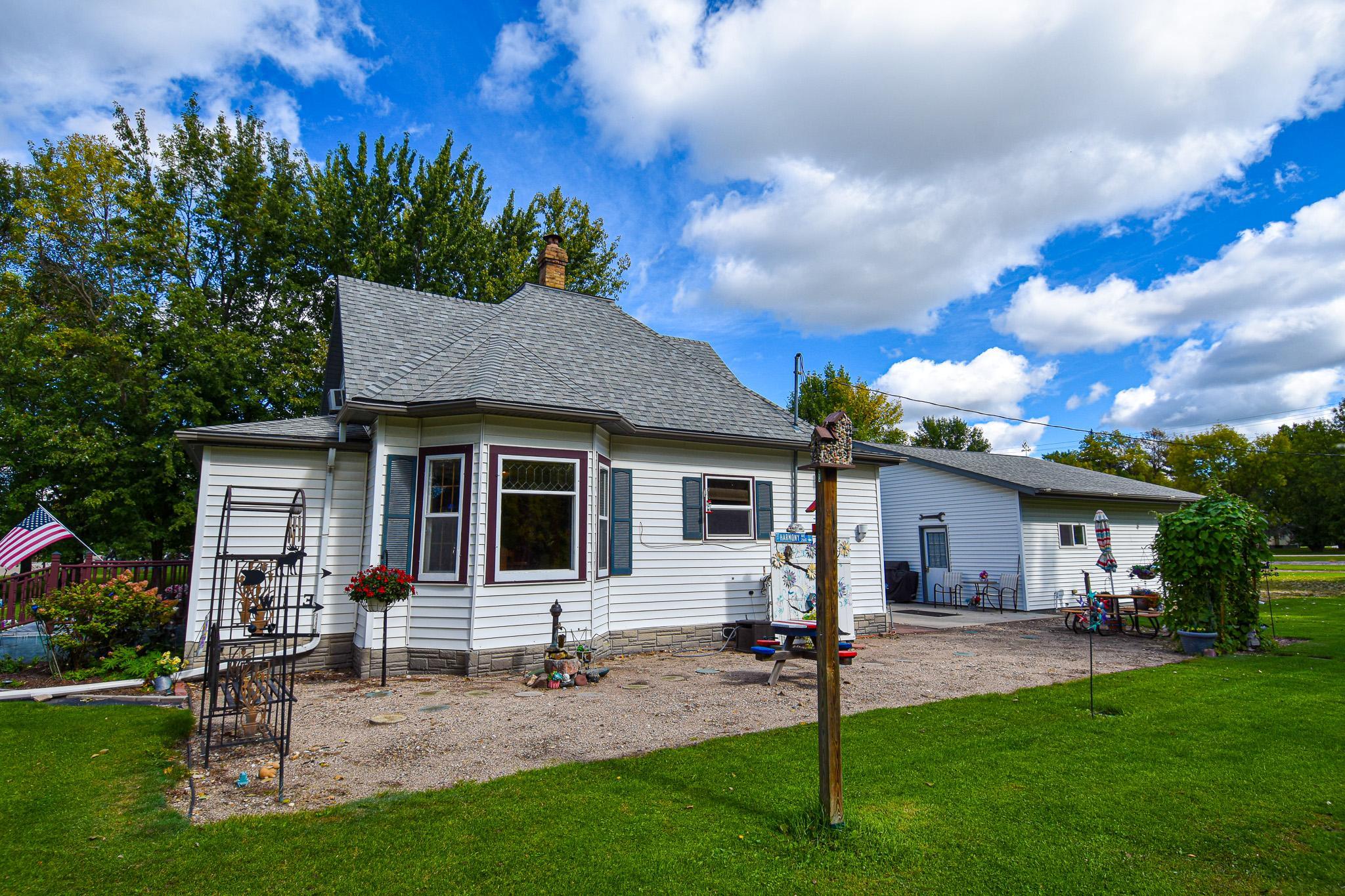 1905 single family home for sale at 202 Melgaard Street in Viking, MN — 2 bed, 2 bath (photo 40 of 52)