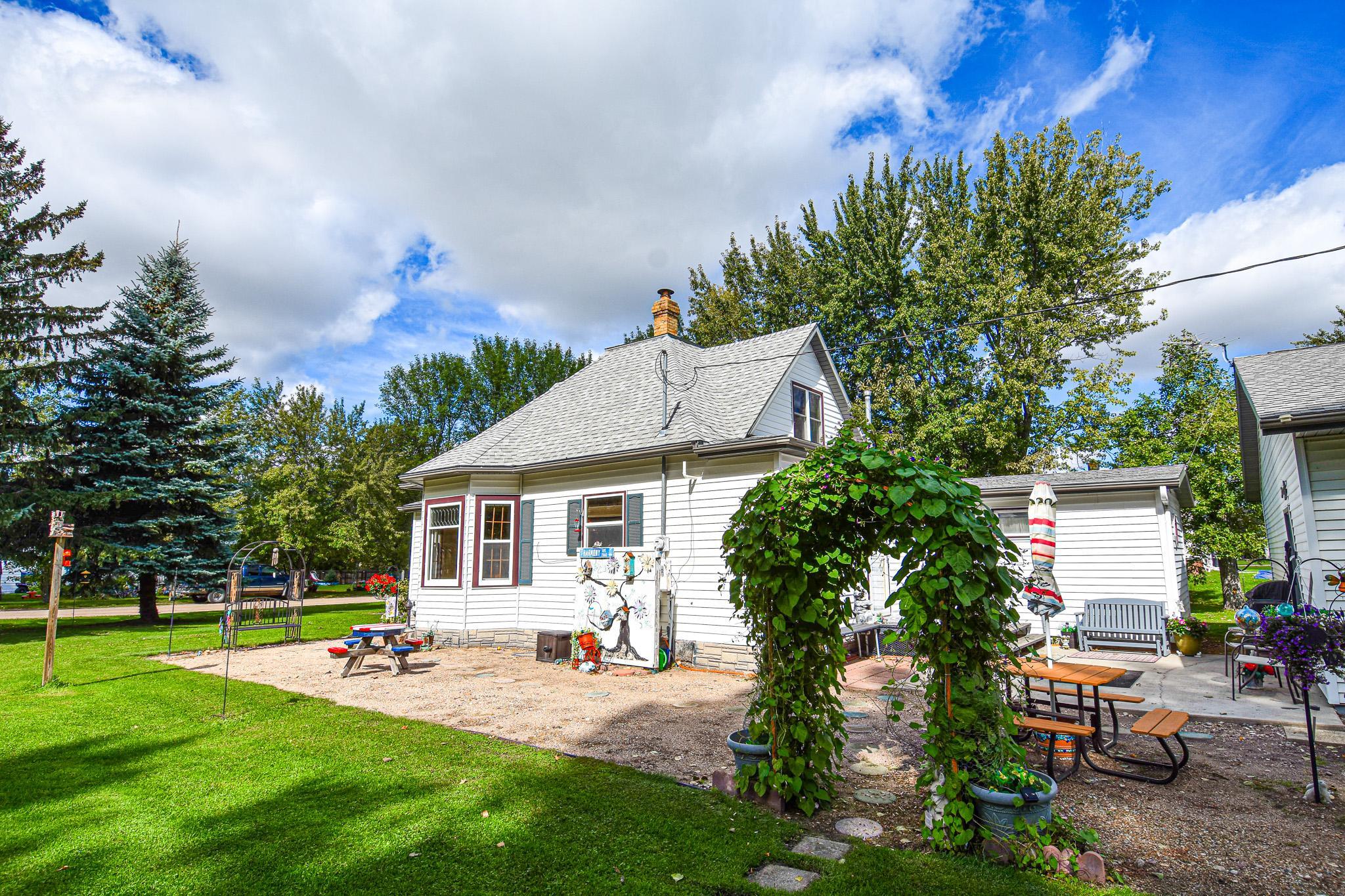 1905 single family home for sale at 202 Melgaard Street in Viking, MN — 2 bed, 2 bath (photo 43 of 52)