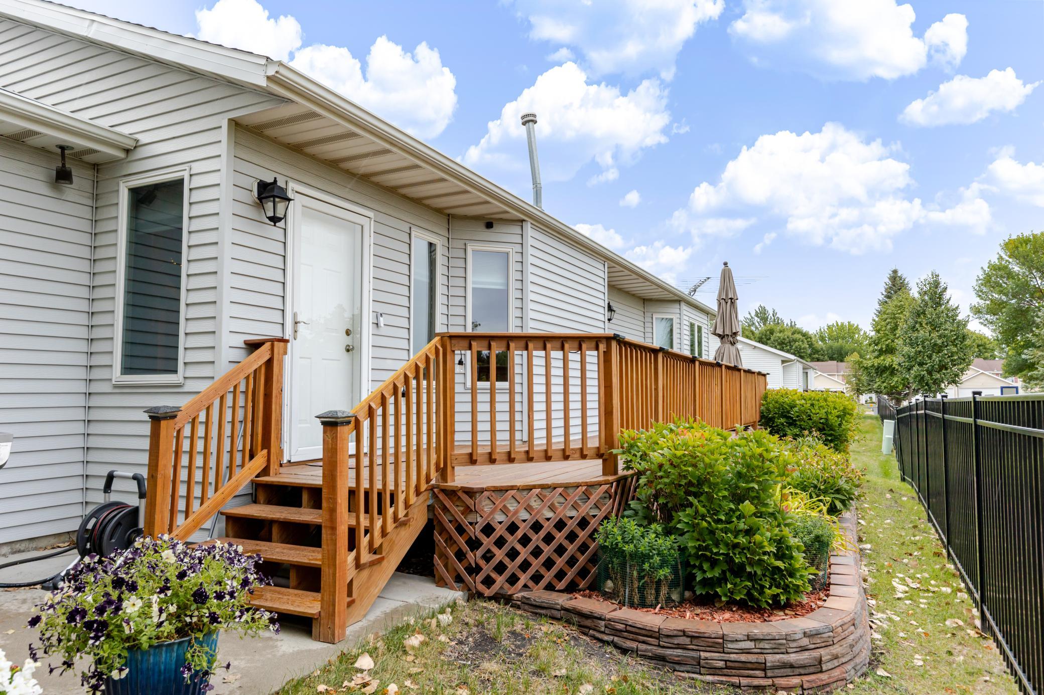 1995 townhouse for sale at 3230 35th Avenue S in Fargo, ND — 4 bed, 3 bath (photo 2 of 56)