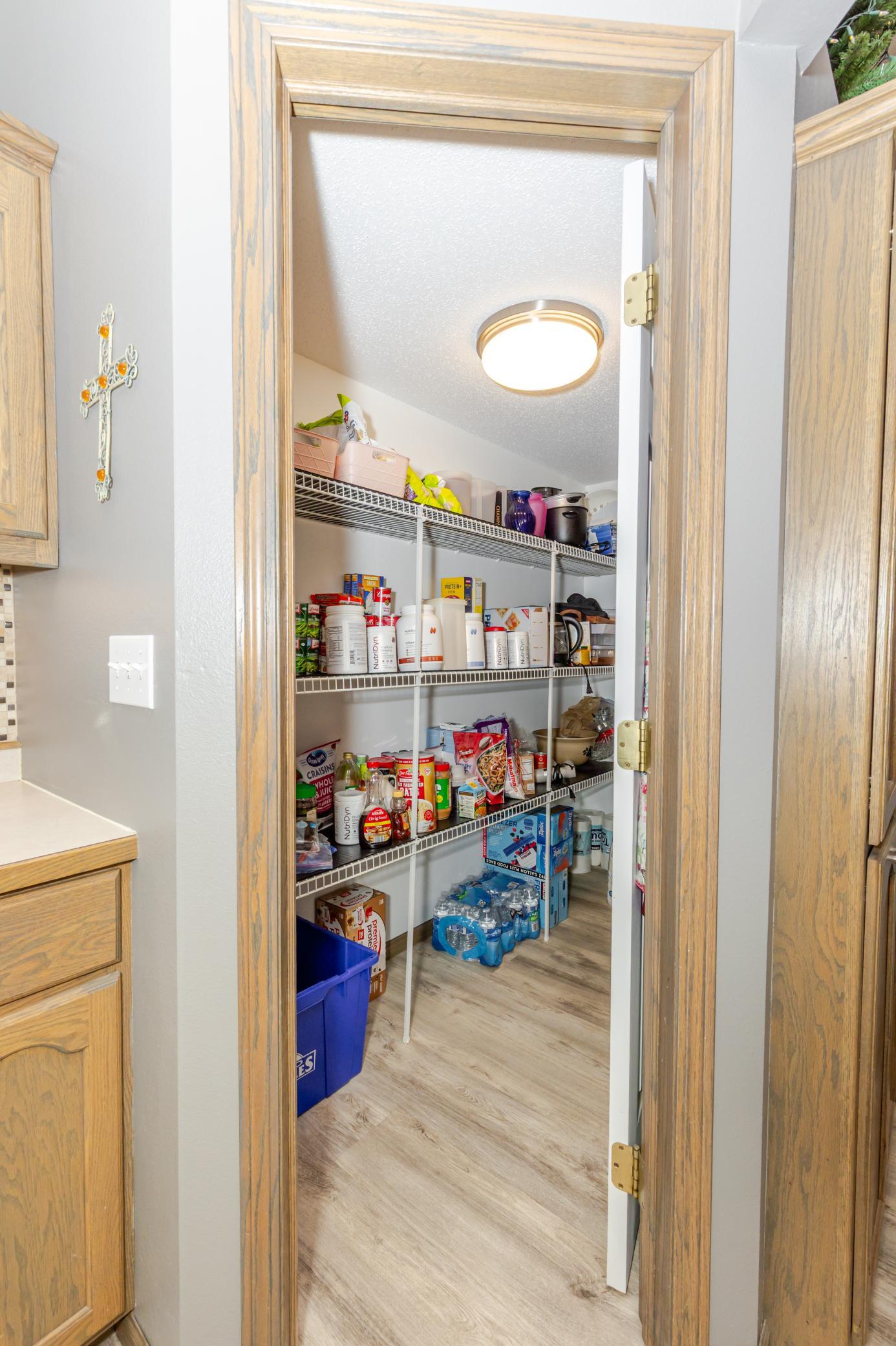 1995 townhouse for sale at 3230 35th Avenue S in Fargo, ND — 4 bed, 3 bath (photo 14 of 56)