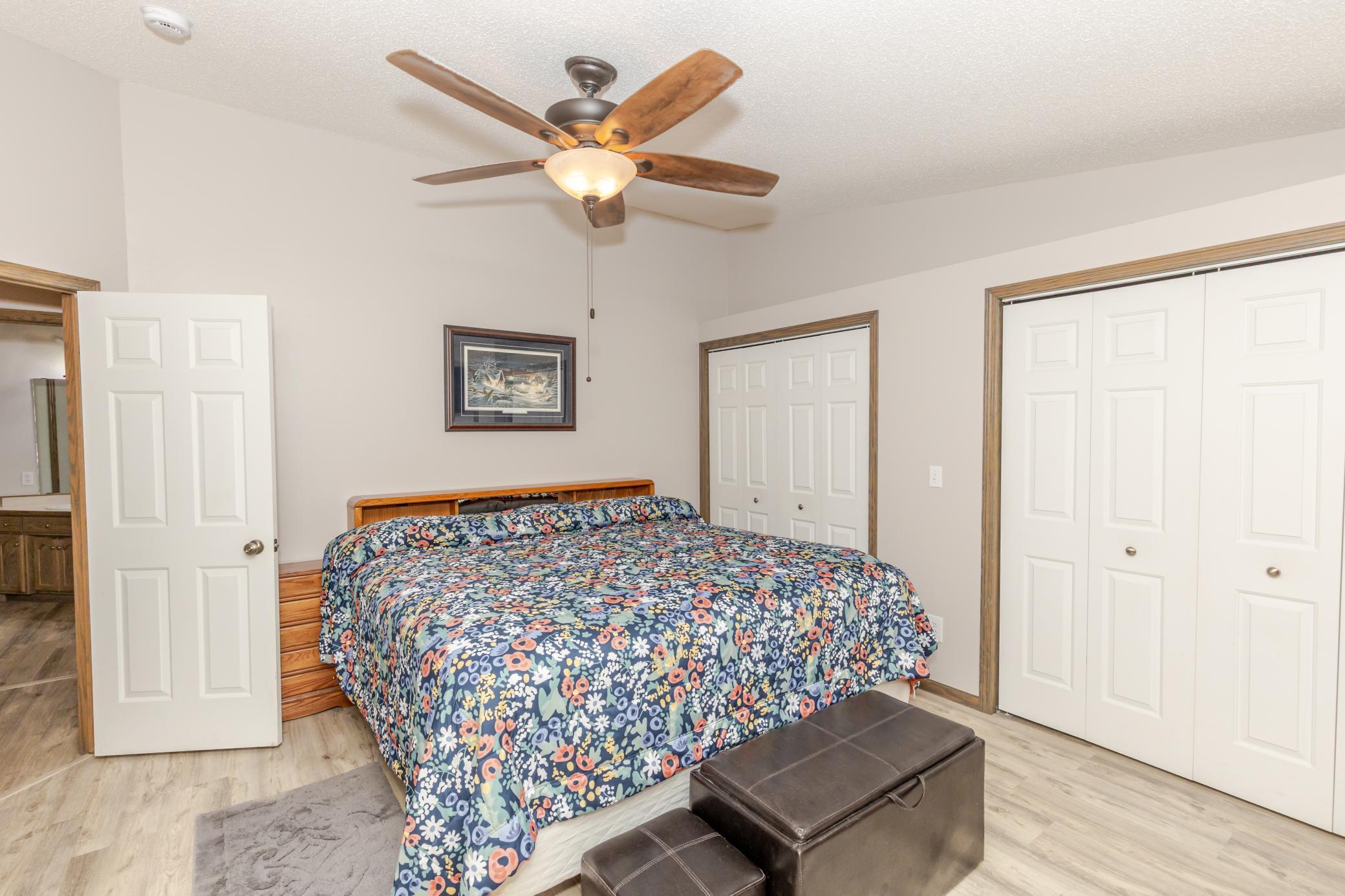 1995 townhouse for sale at 3230 35th Avenue S in Fargo, ND — 4 bed, 3 bath (photo 17 of 56)