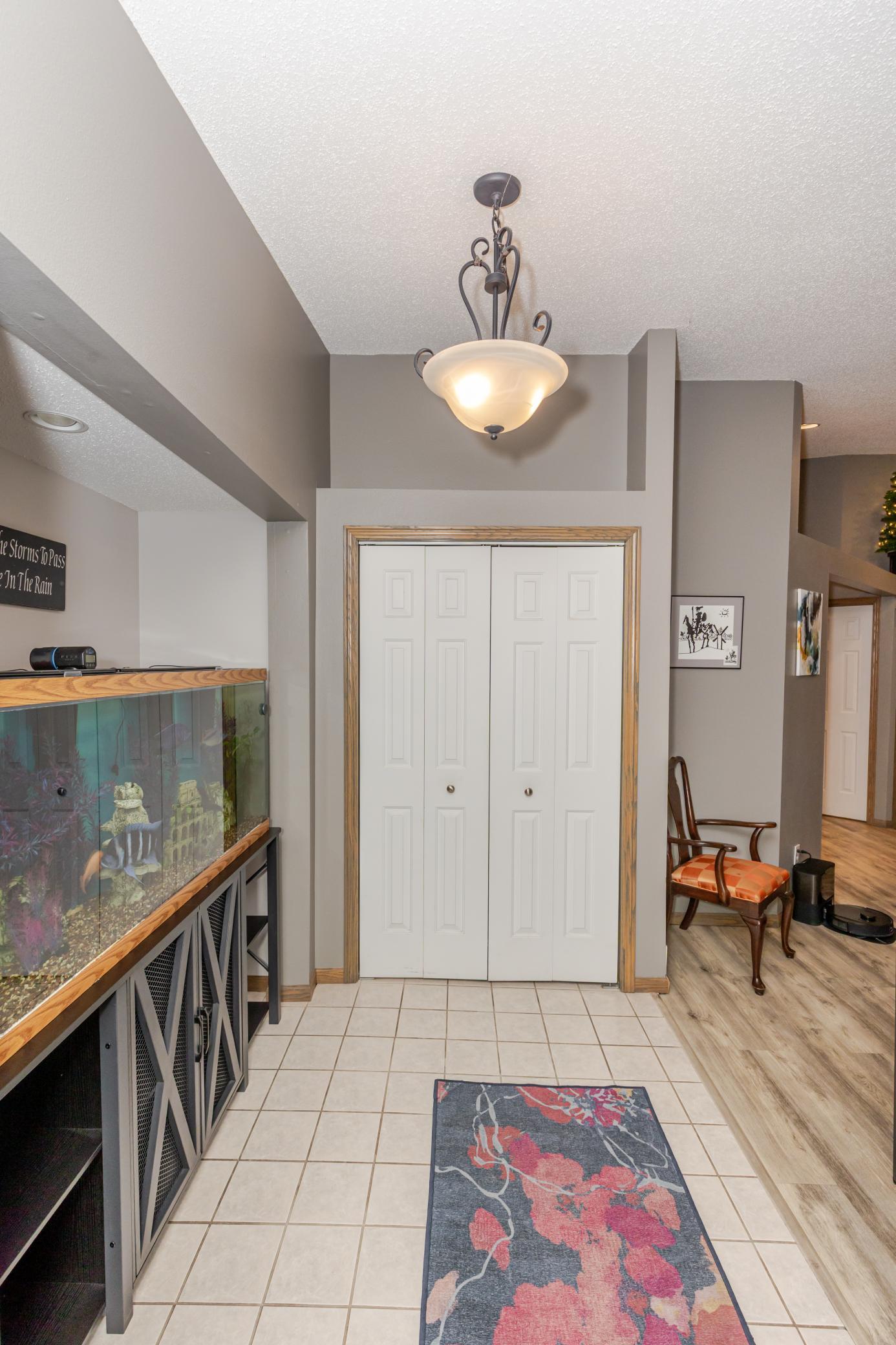 1995 townhouse for sale at 3230 35th Avenue S in Fargo, ND — 4 bed, 3 bath (photo 3 of 56)