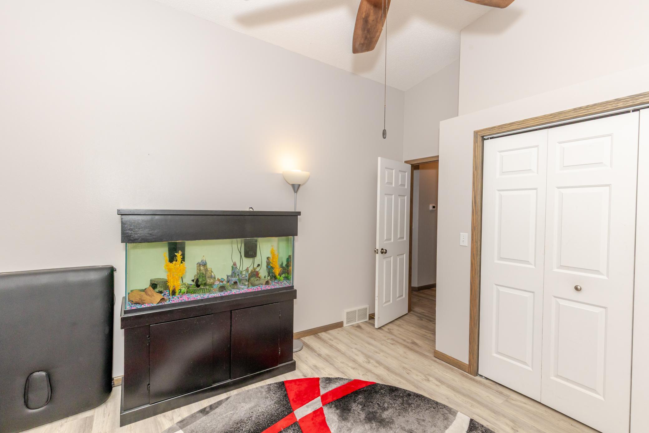1995 townhouse for sale at 3230 35th Avenue S in Fargo, ND — 4 bed, 3 bath (photo 25 of 56)