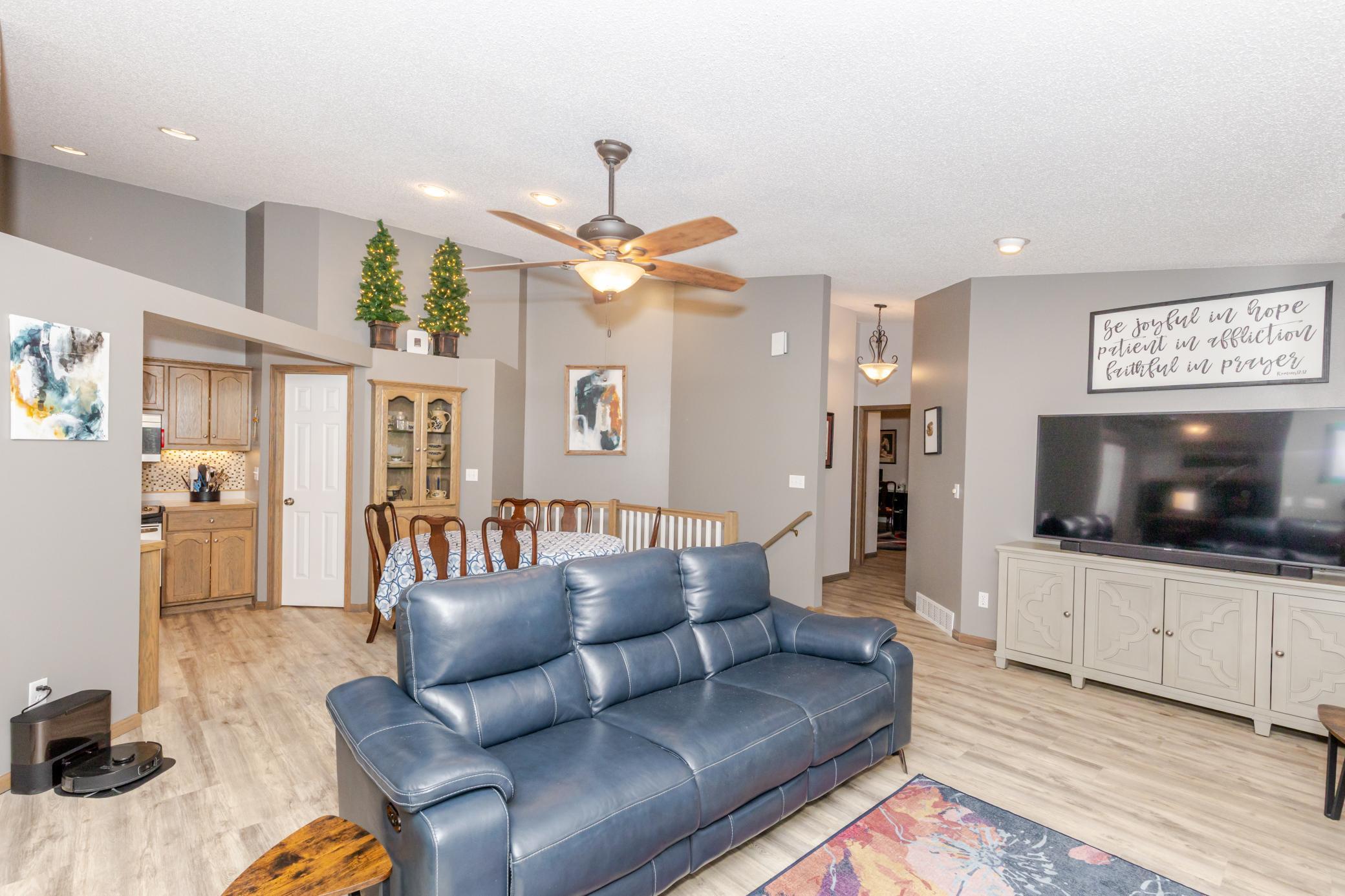 1995 townhouse for sale at 3230 35th Avenue S in Fargo, ND — 4 bed, 3 bath (photo 6 of 56)