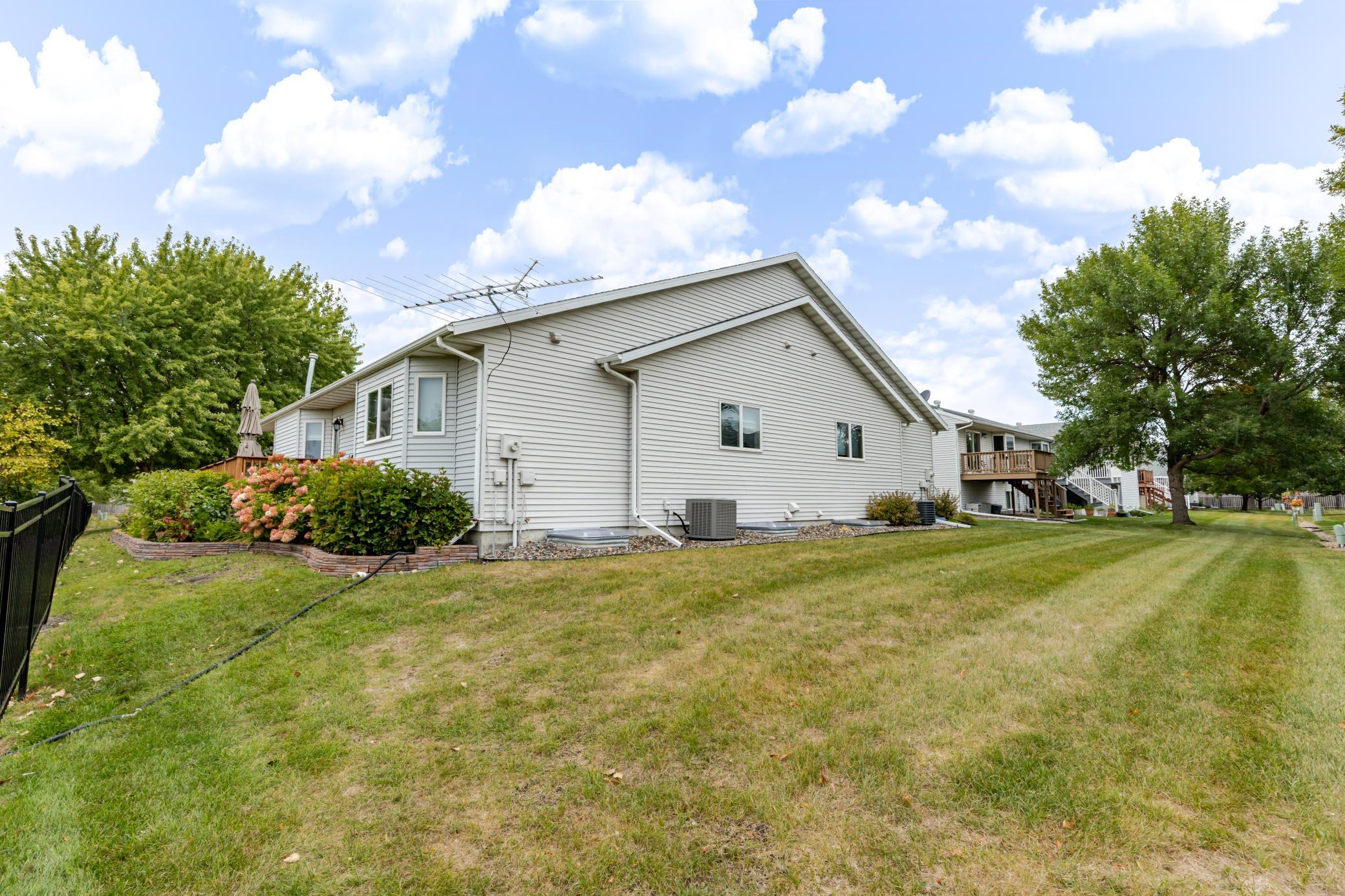 1995 townhouse for sale at 3230 35th Avenue S in Fargo, ND — 4 bed, 3 bath (photo 54 of 56)