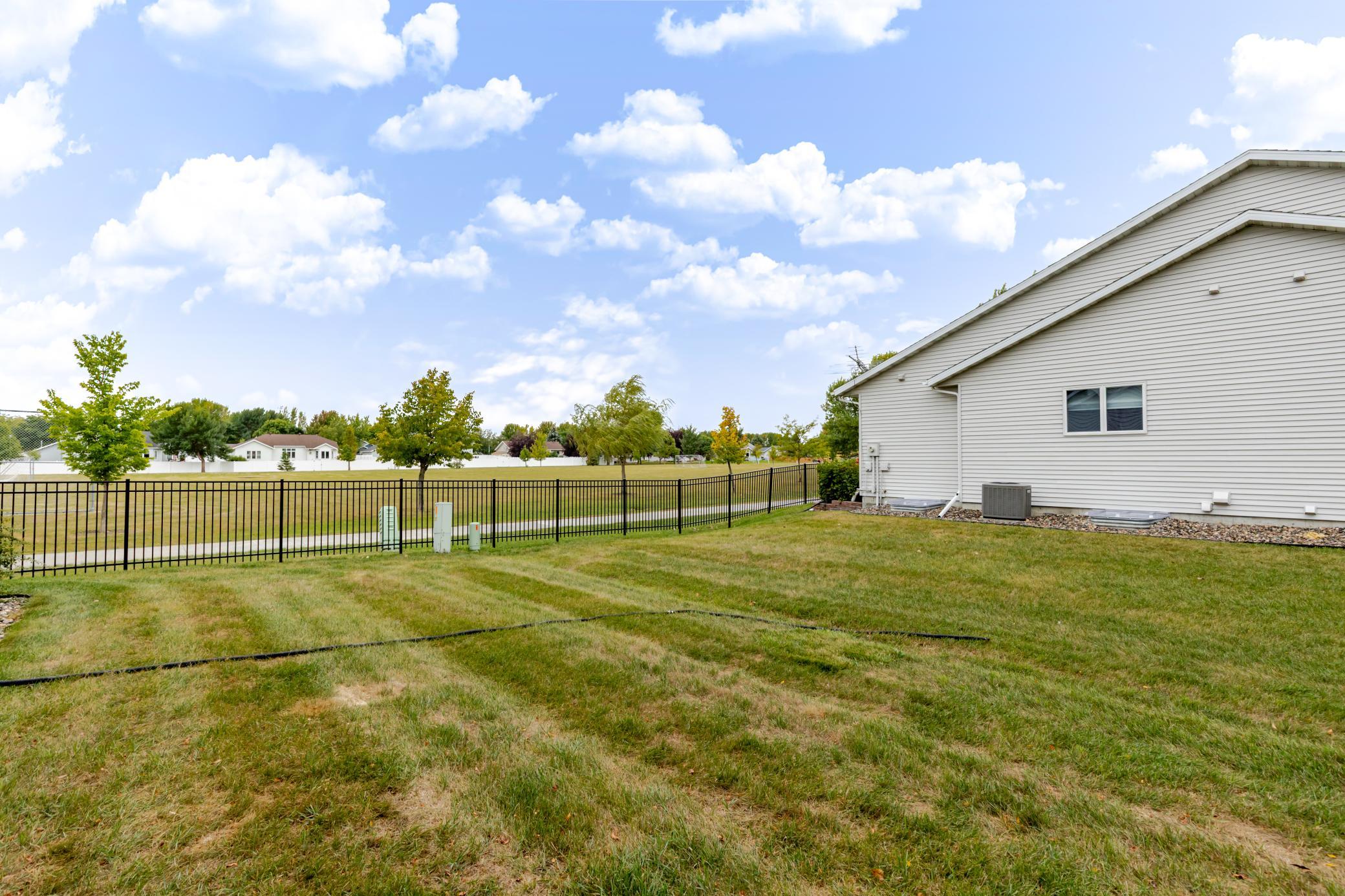 1995 townhouse for sale at 3230 35th Avenue S in Fargo, ND — 4 bed, 3 bath (photo 56 of 56)