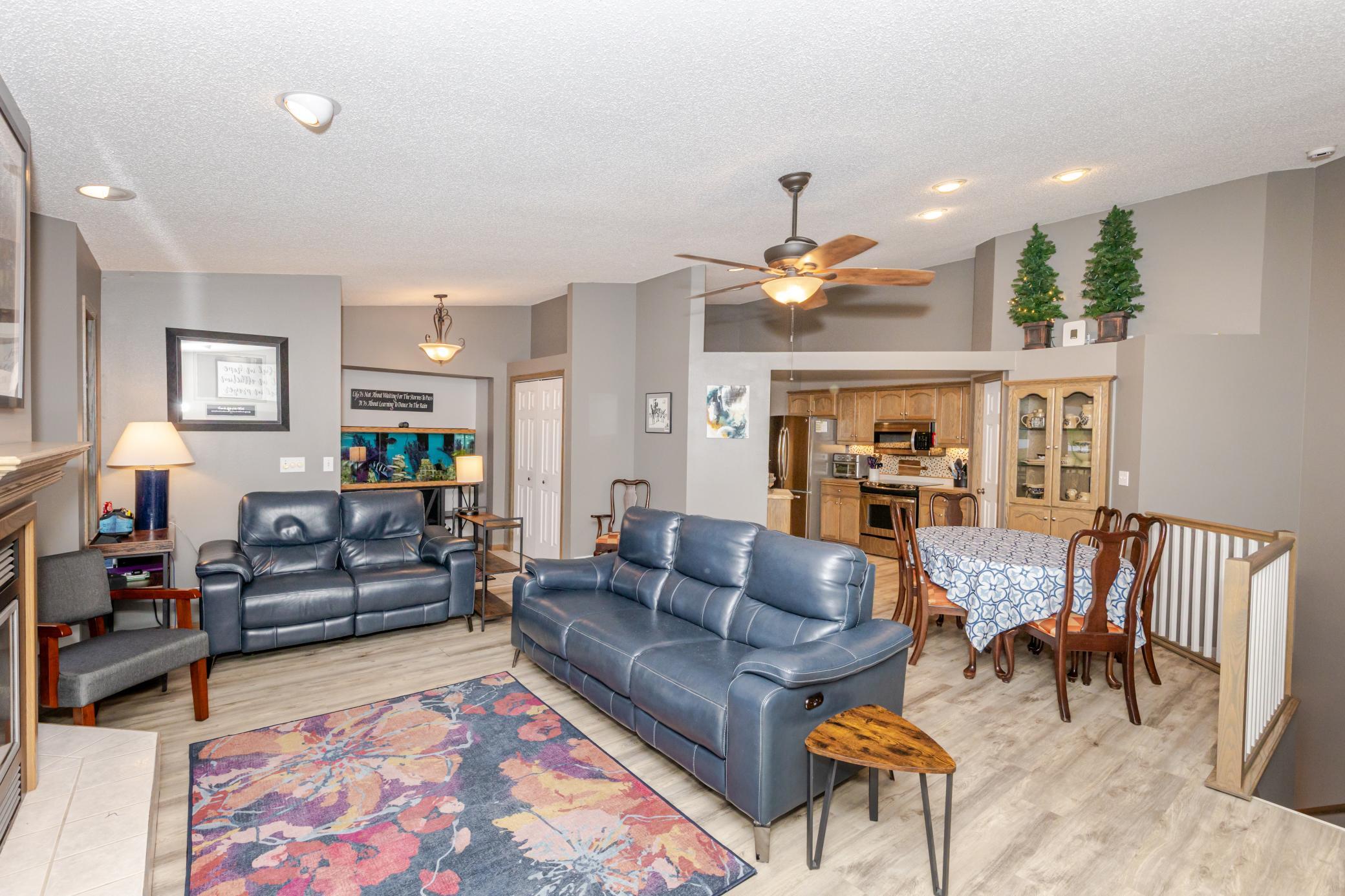 1995 townhouse for sale at 3230 35th Avenue S in Fargo, ND — 4 bed, 3 bath (photo 9 of 56)