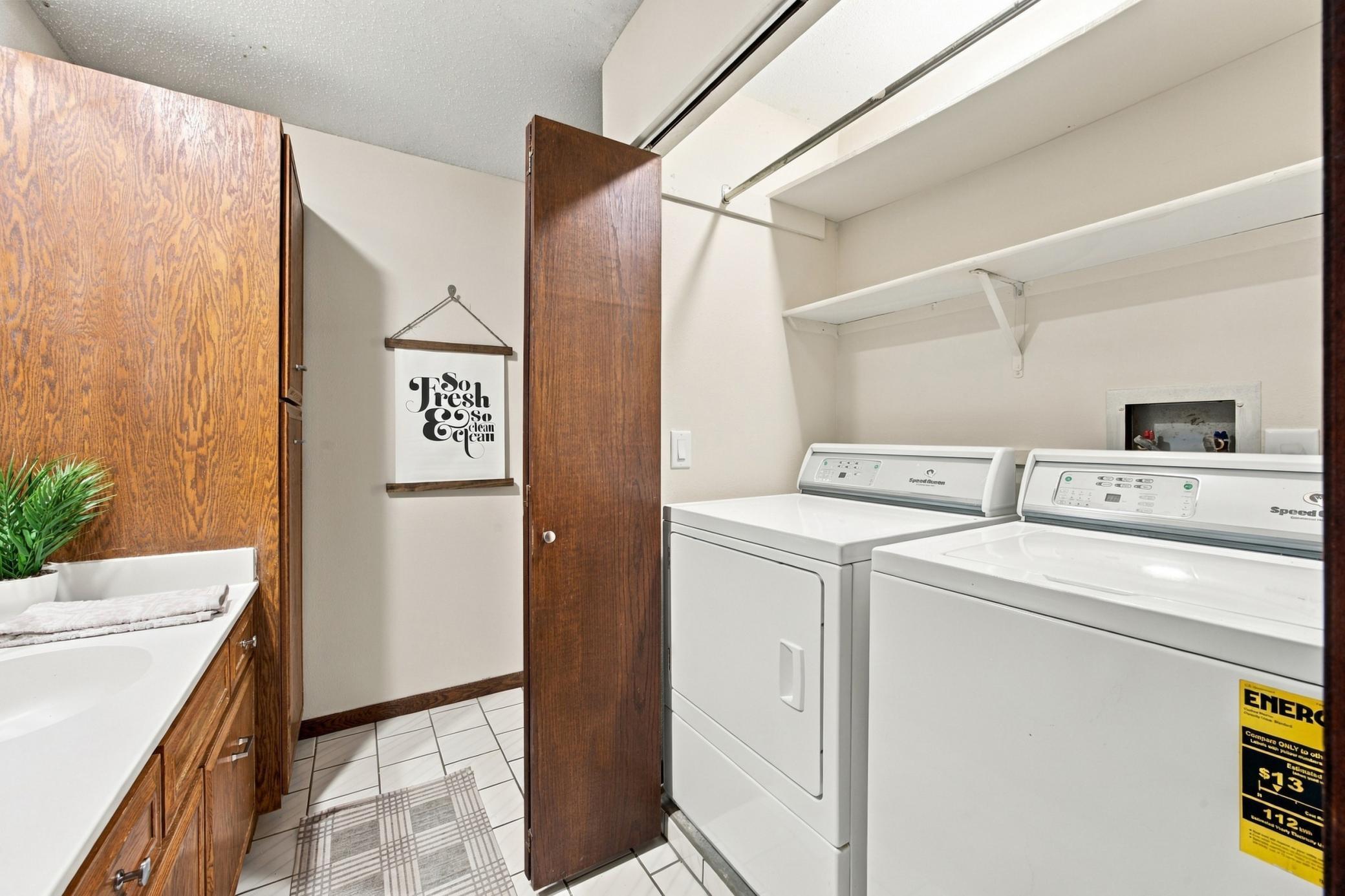 1977 condo for sale at 3237 17th Avenue S, Unit 204 in Fargo, ND — 2 bed, 2 bath (photo 20 of 32)