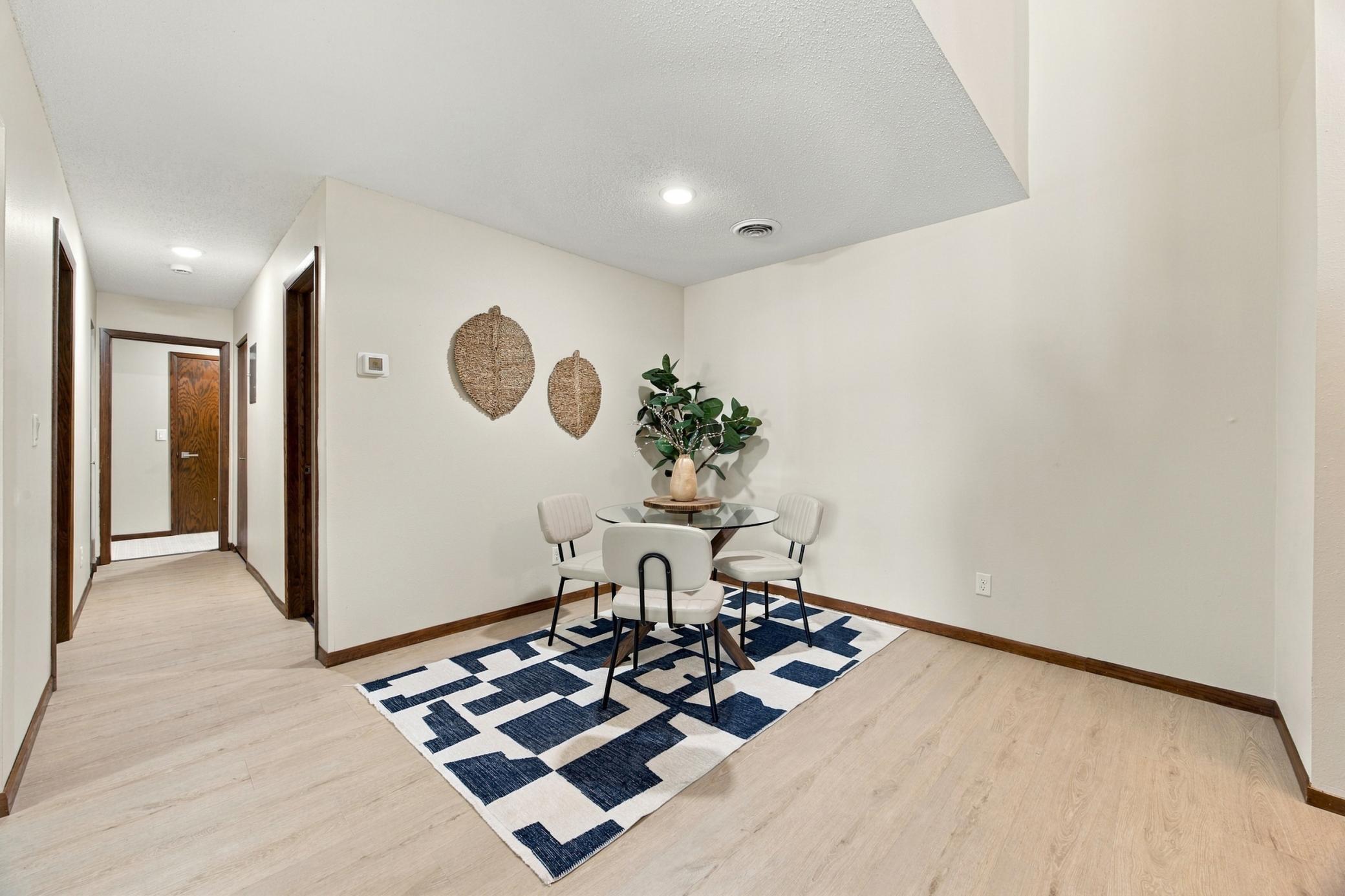 1977 condo for sale at 3237 17th Avenue S, Unit 204 in Fargo, ND — 2 bed, 2 bath (photo 9 of 32)