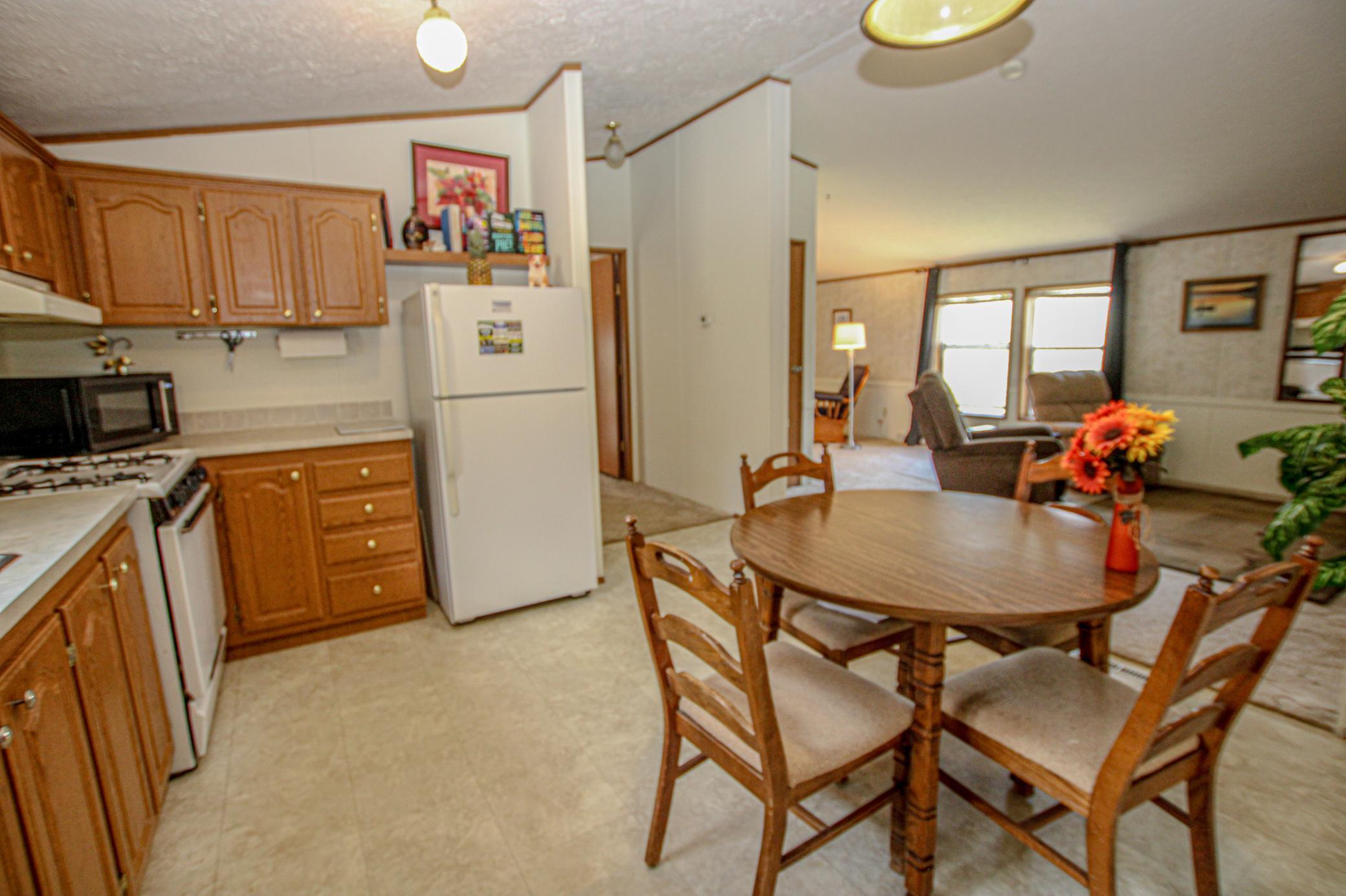 2002 single family home for sale at 27935 426th Avenue in Battle Lake, MN — 2 bed, 3 bath (photo 15 of 46)