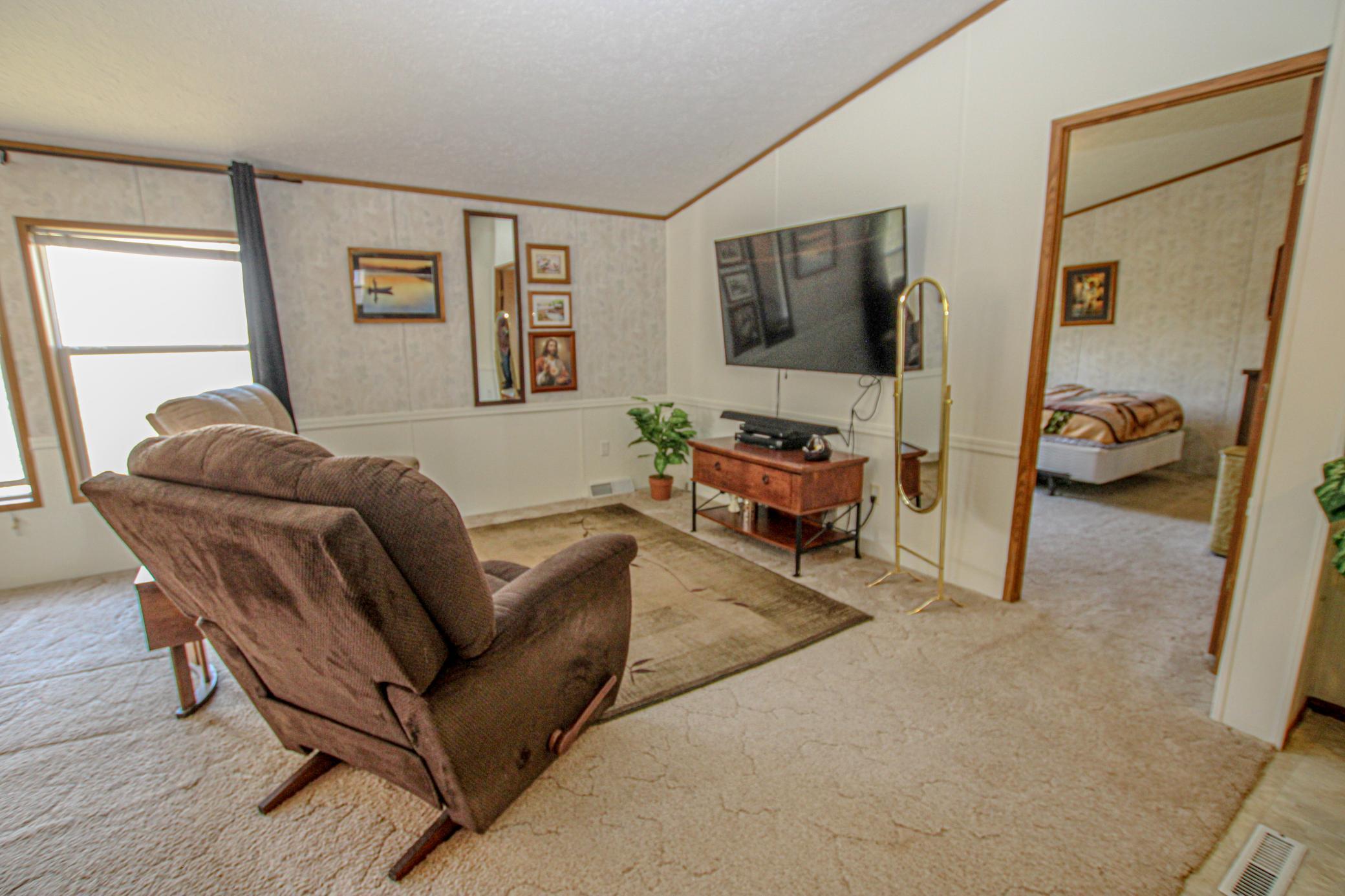 2002 single family home for sale at 27935 426th Avenue in Battle Lake, MN — 2 bed, 3 bath (photo 19 of 46)