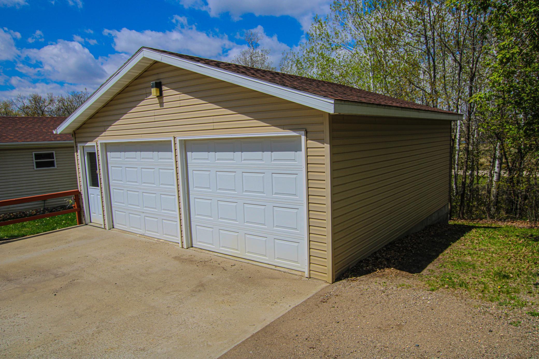 2002 single family home for sale at 27935 426th Avenue in Battle Lake, MN — 2 bed, 3 bath (photo 36 of 46)