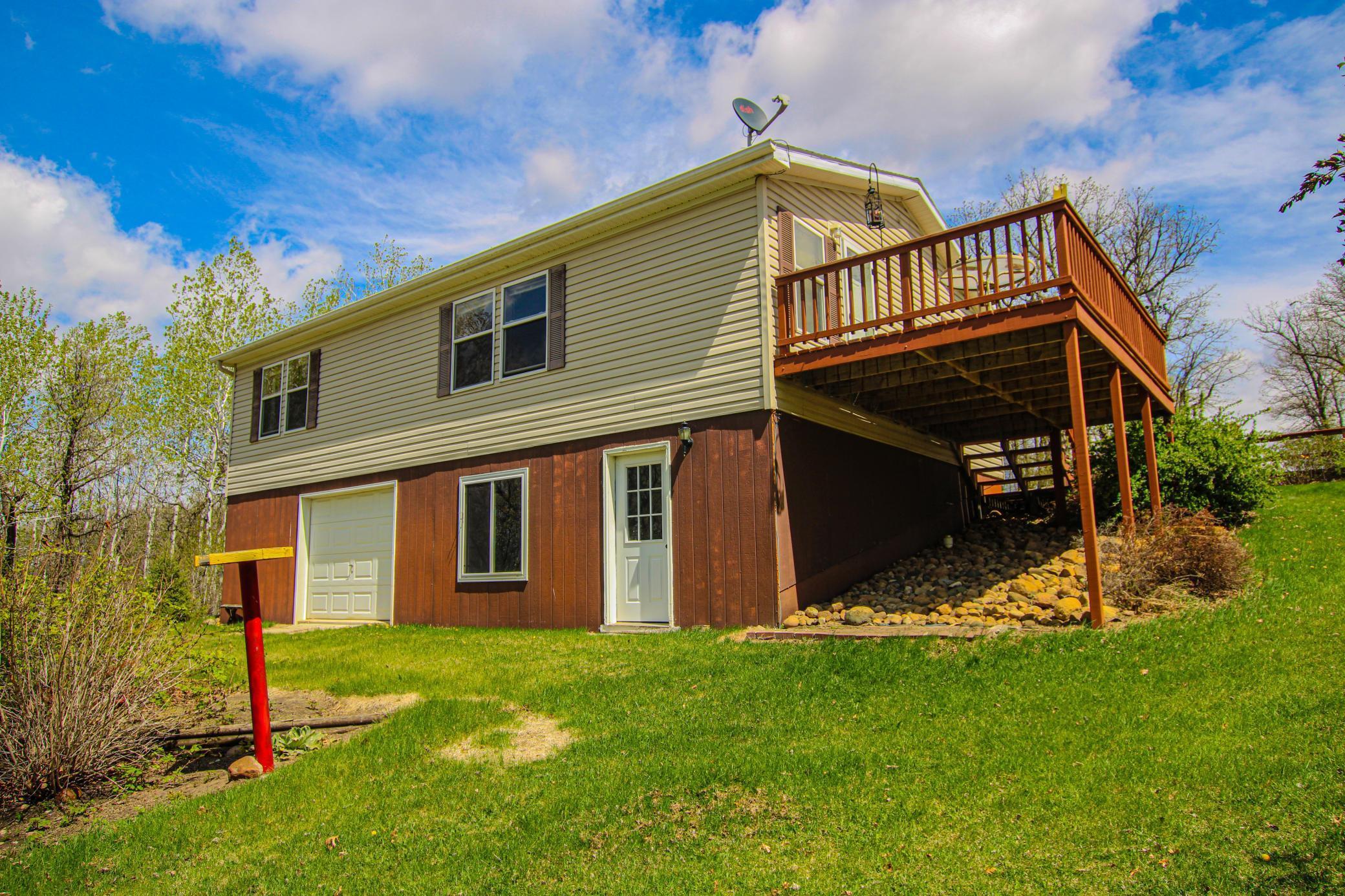 2002 single family home for sale at 27935 426th Avenue in Battle Lake, MN — 2 bed, 3 bath (photo 7 of 46)