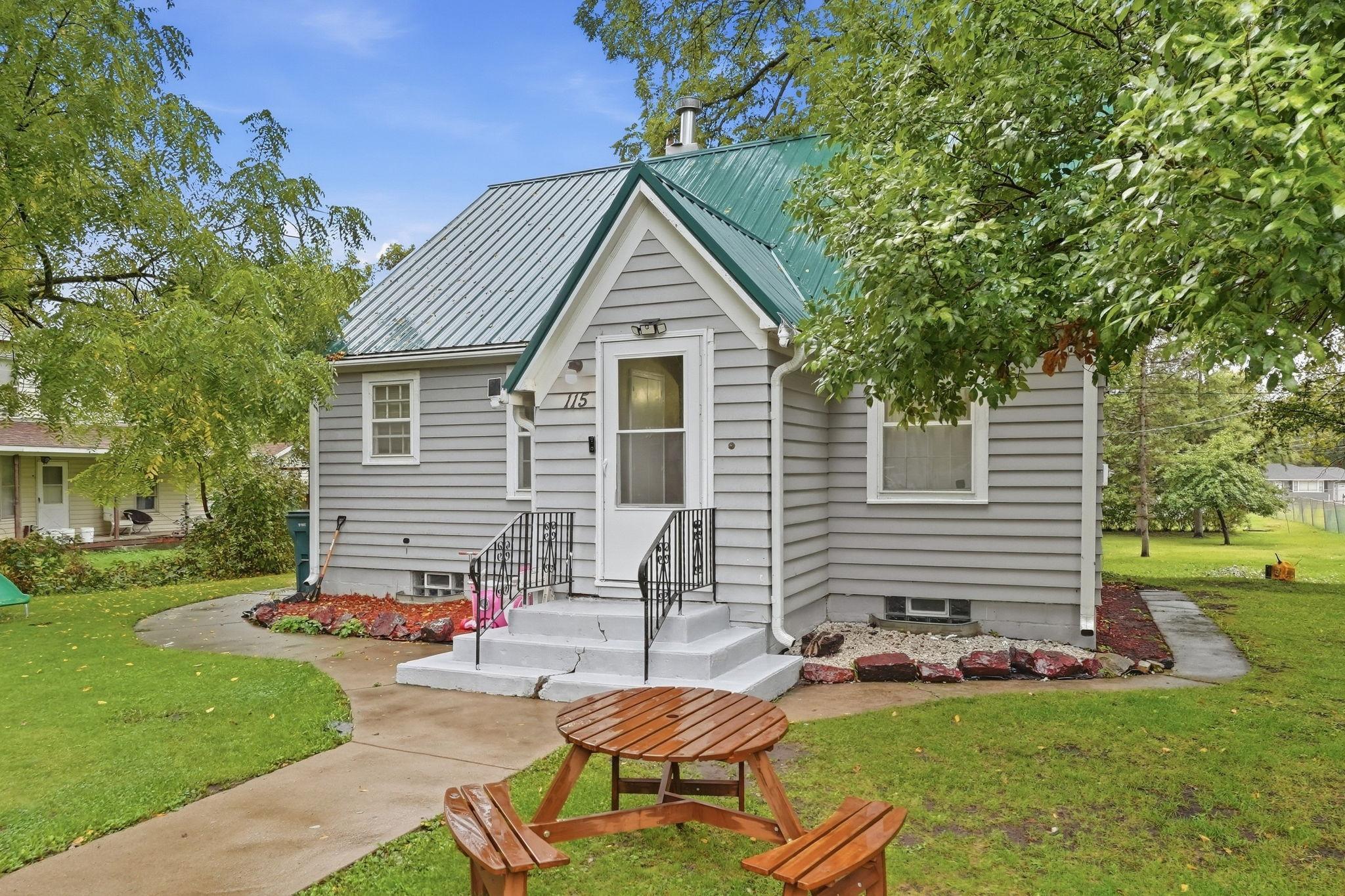 1945 single family home for sale at 115 Todd Street S in Long Prairie, MN — 3 bed, 1 bath (photo 2 of 25)
