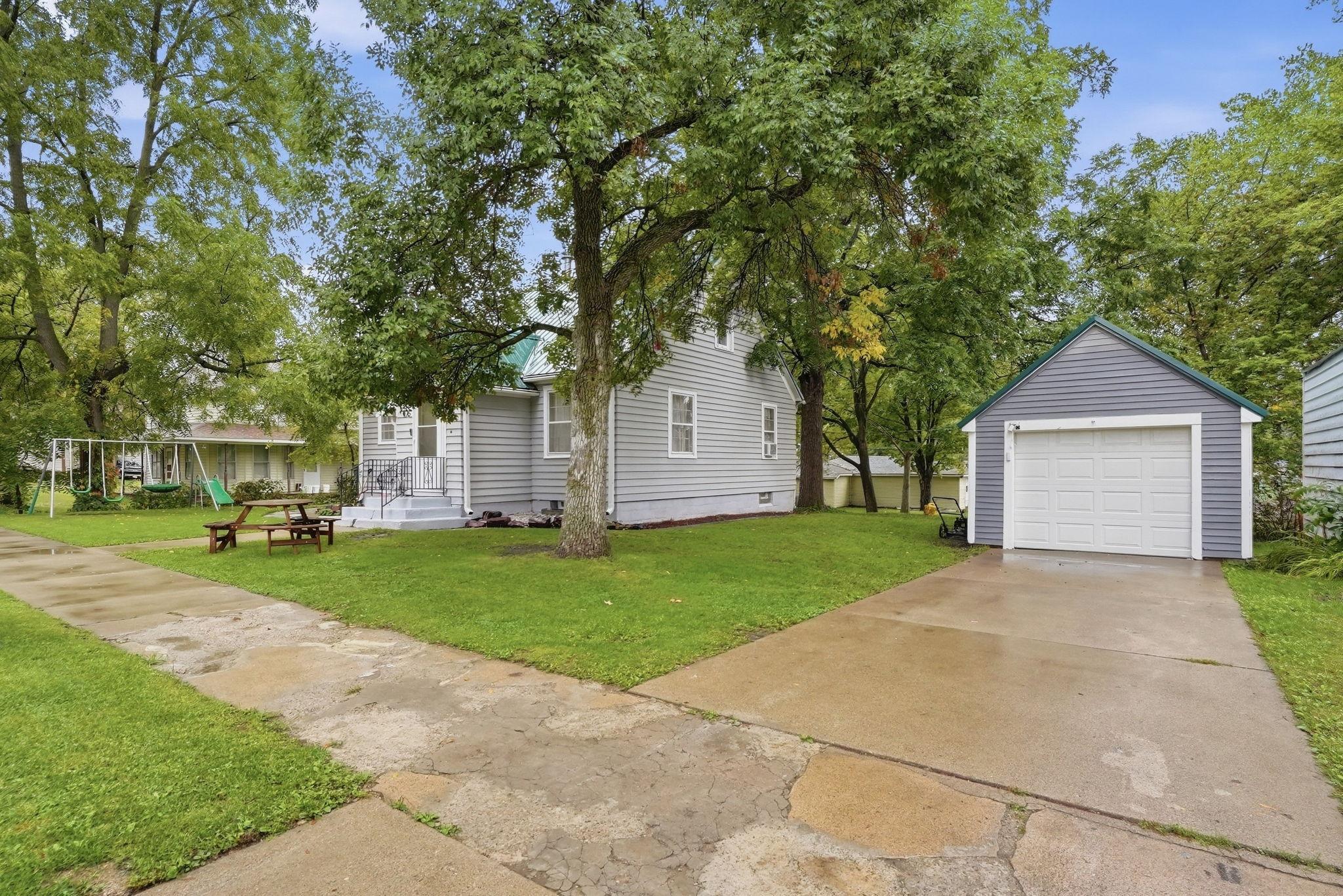 1945 single family home for sale at 115 Todd Street S in Long Prairie, MN — 3 bed, 1 bath (photo 3 of 25)