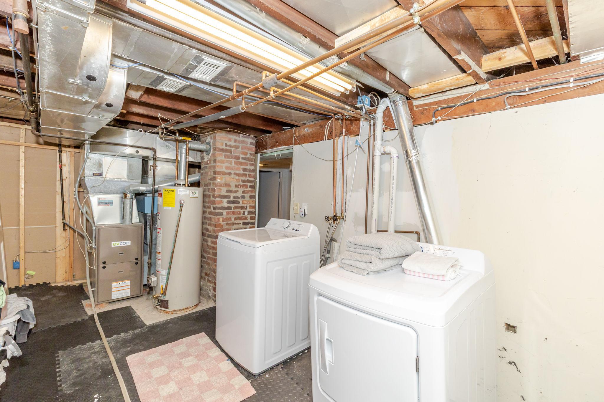 1946 single family home for sale at 1638 9th Street N in Fargo, ND — 5 bed, 2 bath (photo 33 of 41)