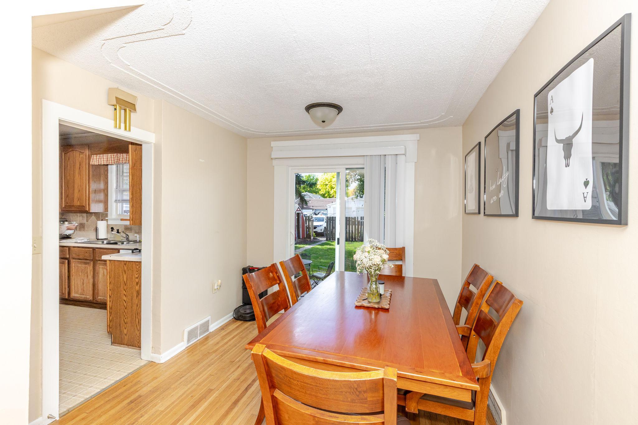 1946 single family home for sale at 1638 9th Street N in Fargo, ND — 5 bed, 2 bath (photo 6 of 41)