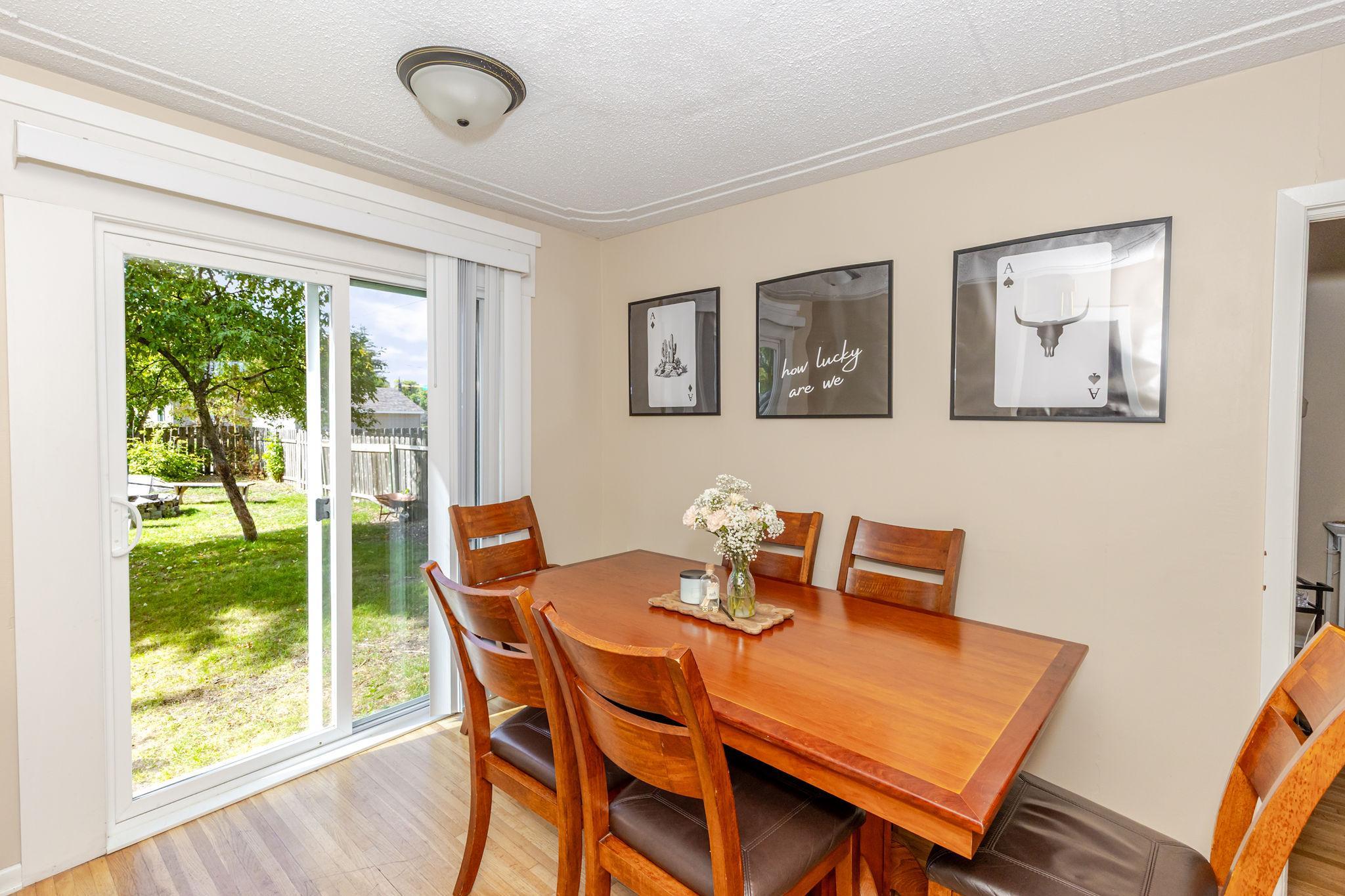 1946 single family home for sale at 1638 9th Street N in Fargo, ND — 5 bed, 2 bath (photo 7 of 41)