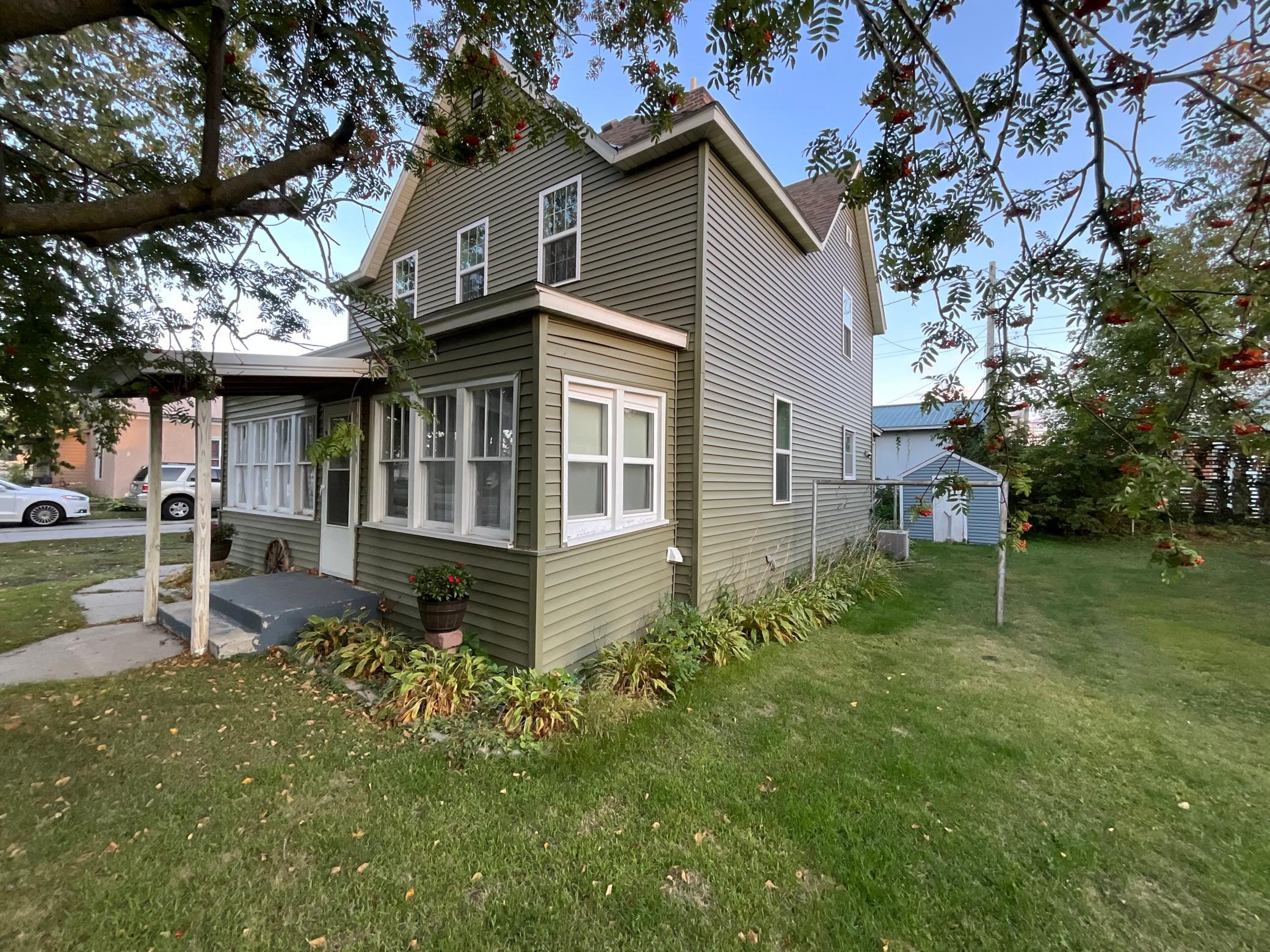 1900 single family home for sale at 221 1st Avenue N in Long Prairie, MN — 6 bed, 2 bath (photo 5 of 8)