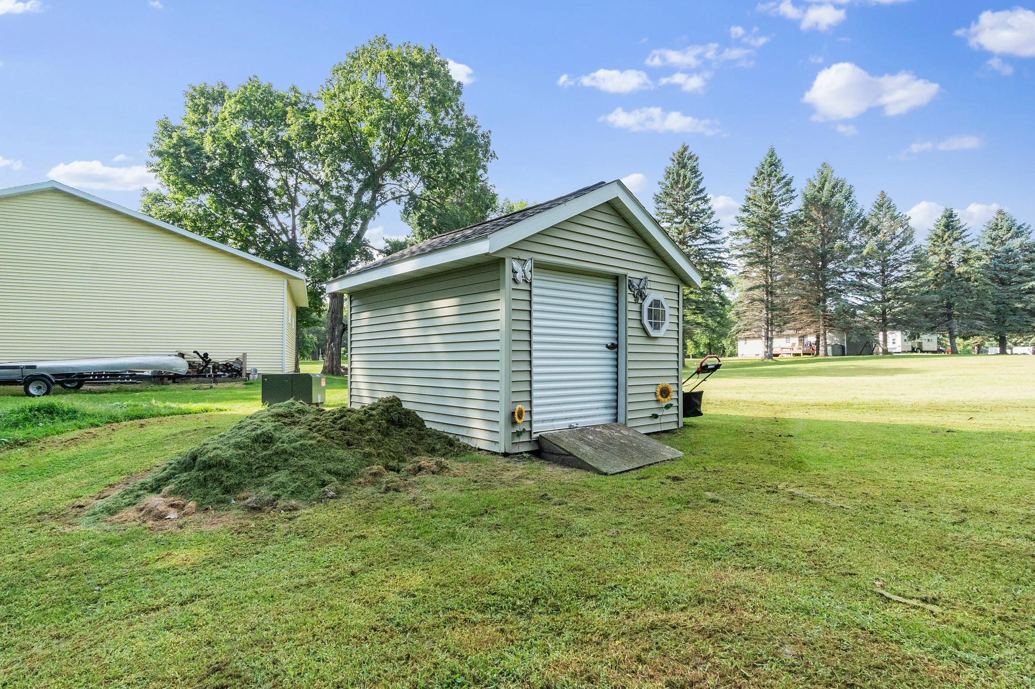 1996 single family home for sale at 901 Geneva Drive in Alexandria, MN — 4 bed, 3 bath (photo 11 of 67)