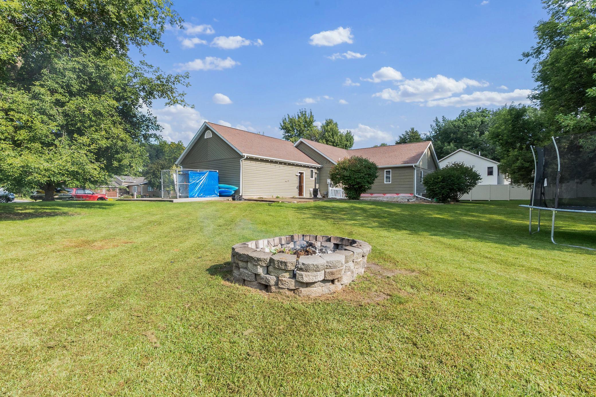 1996 single family home for sale at 901 Geneva Drive in Alexandria, MN — 4 bed, 3 bath (photo 12 of 67)