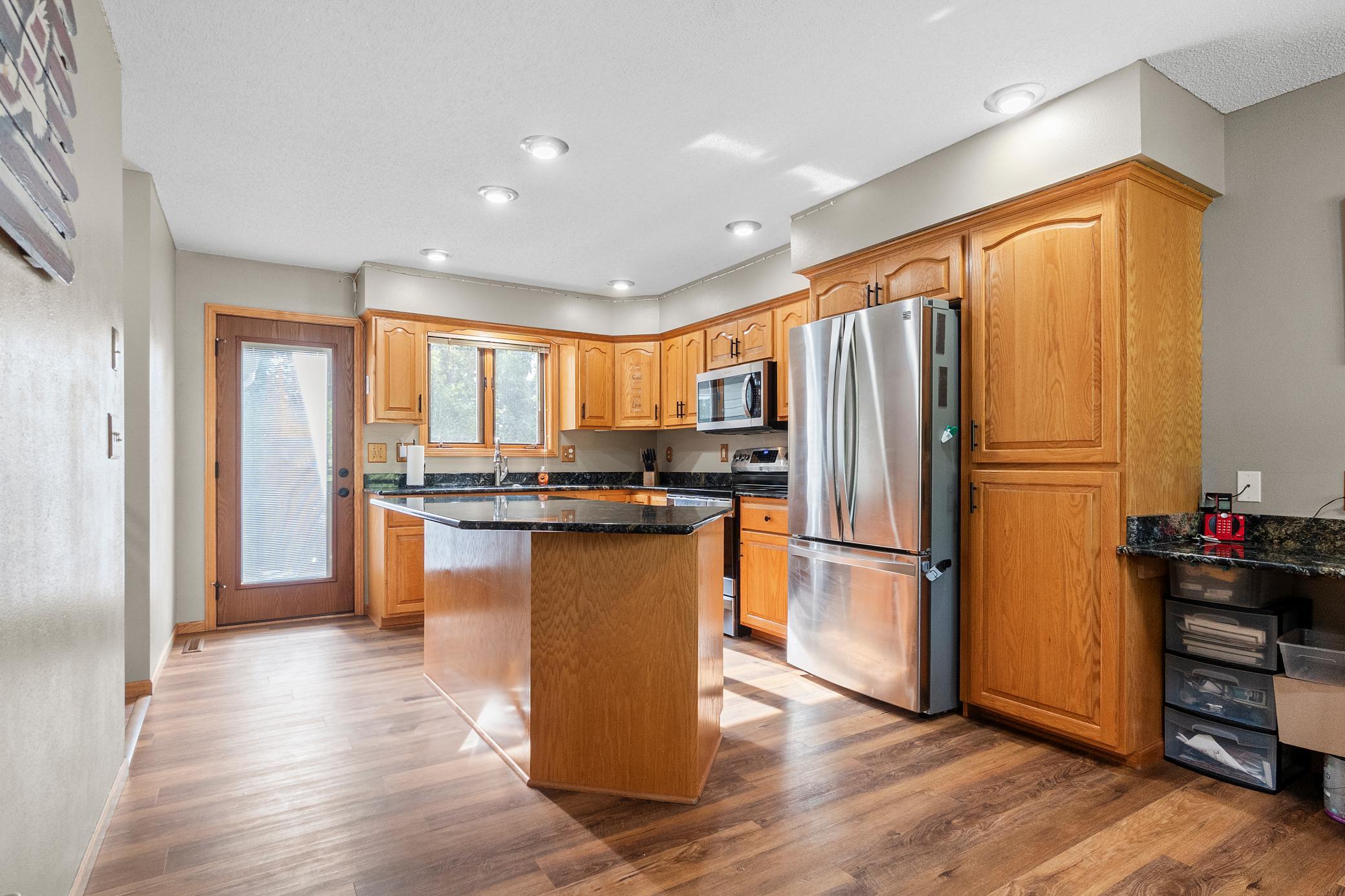 1996 single family home for sale at 901 Geneva Drive in Alexandria, MN — 4 bed, 3 bath (photo 18 of 67)
