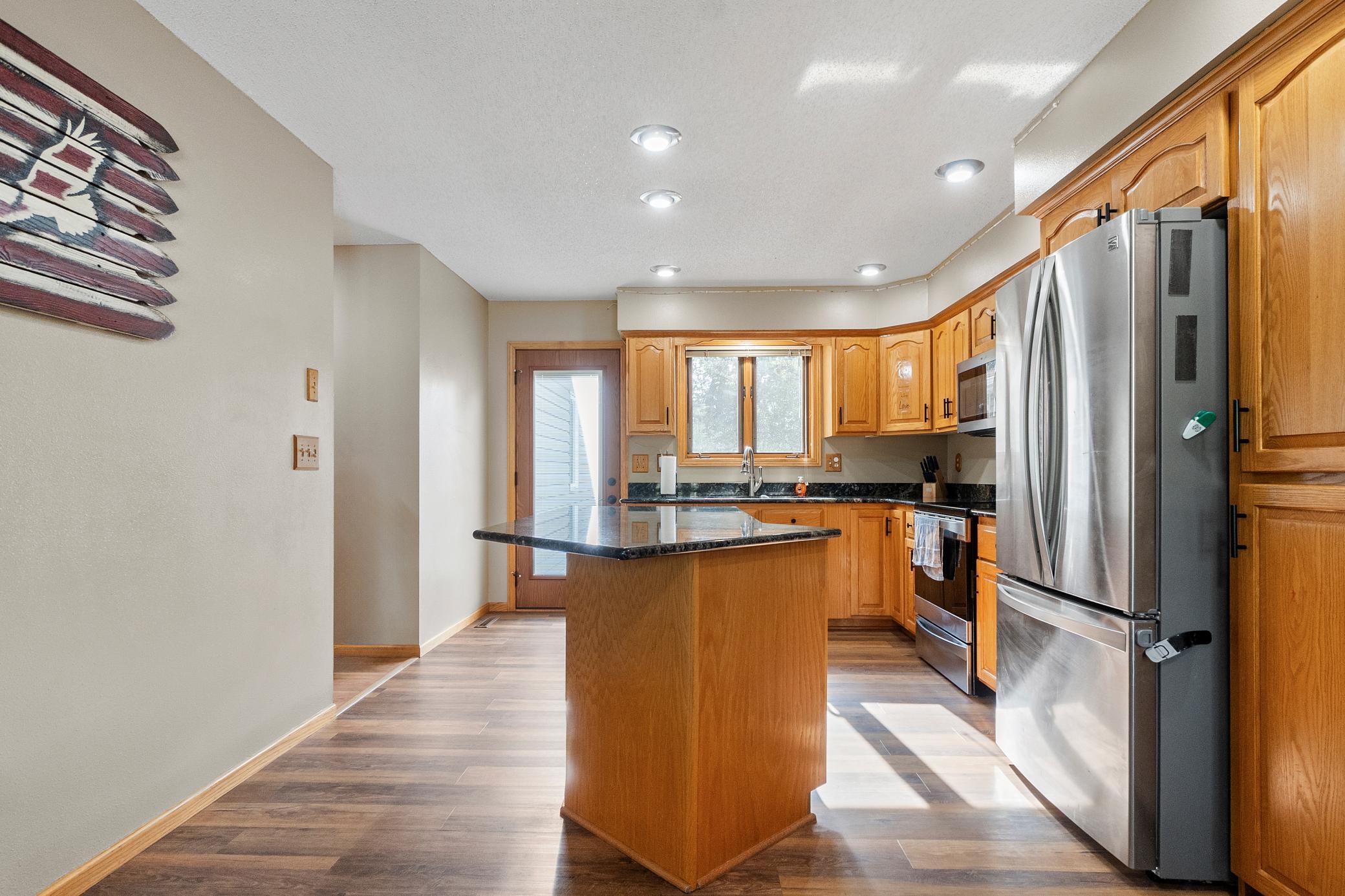 1996 single family home for sale at 901 Geneva Drive in Alexandria, MN — 4 bed, 3 bath (photo 19 of 67)