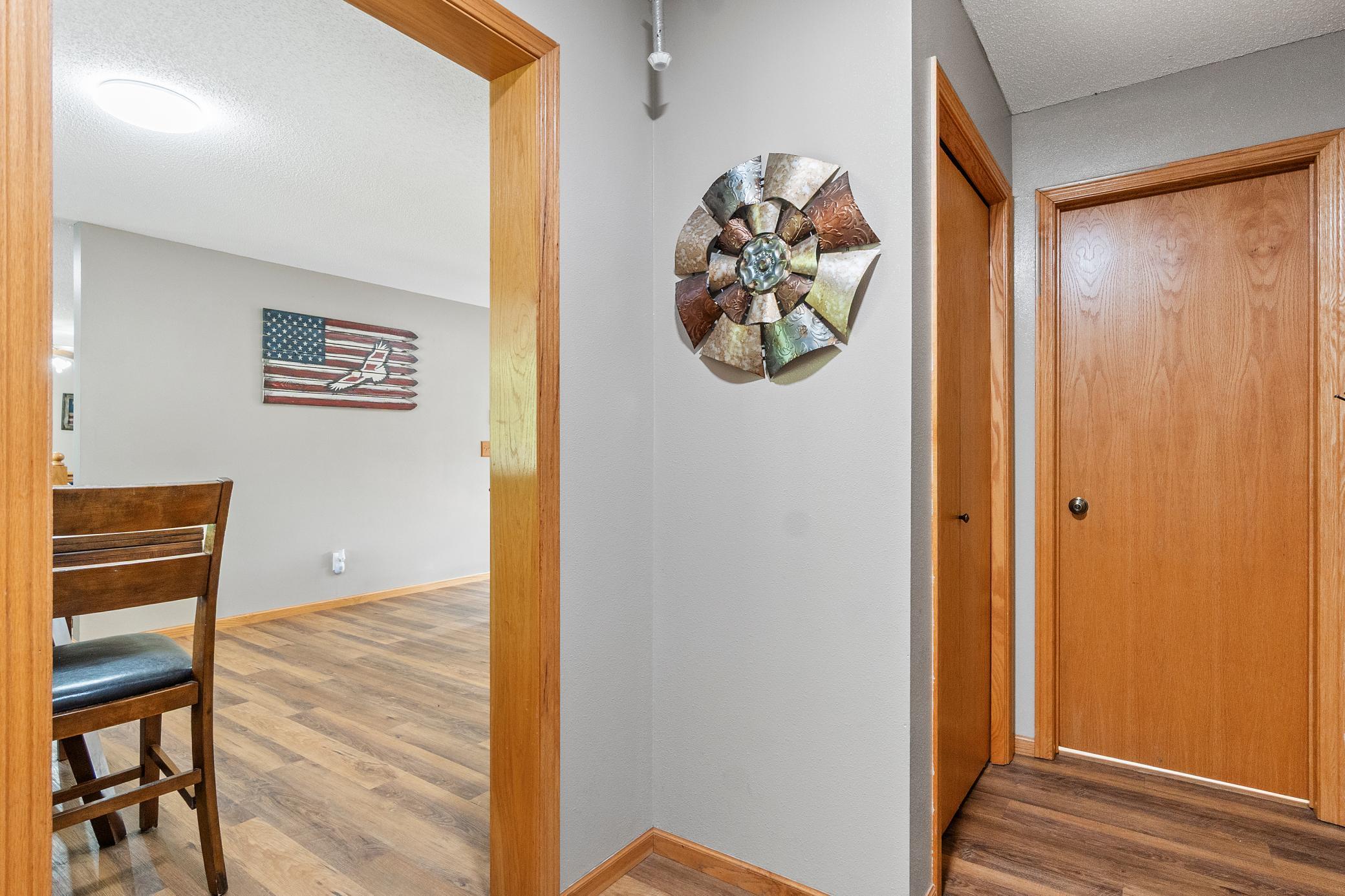 1996 single family home for sale at 901 Geneva Drive in Alexandria, MN — 4 bed, 3 bath (photo 24 of 67)