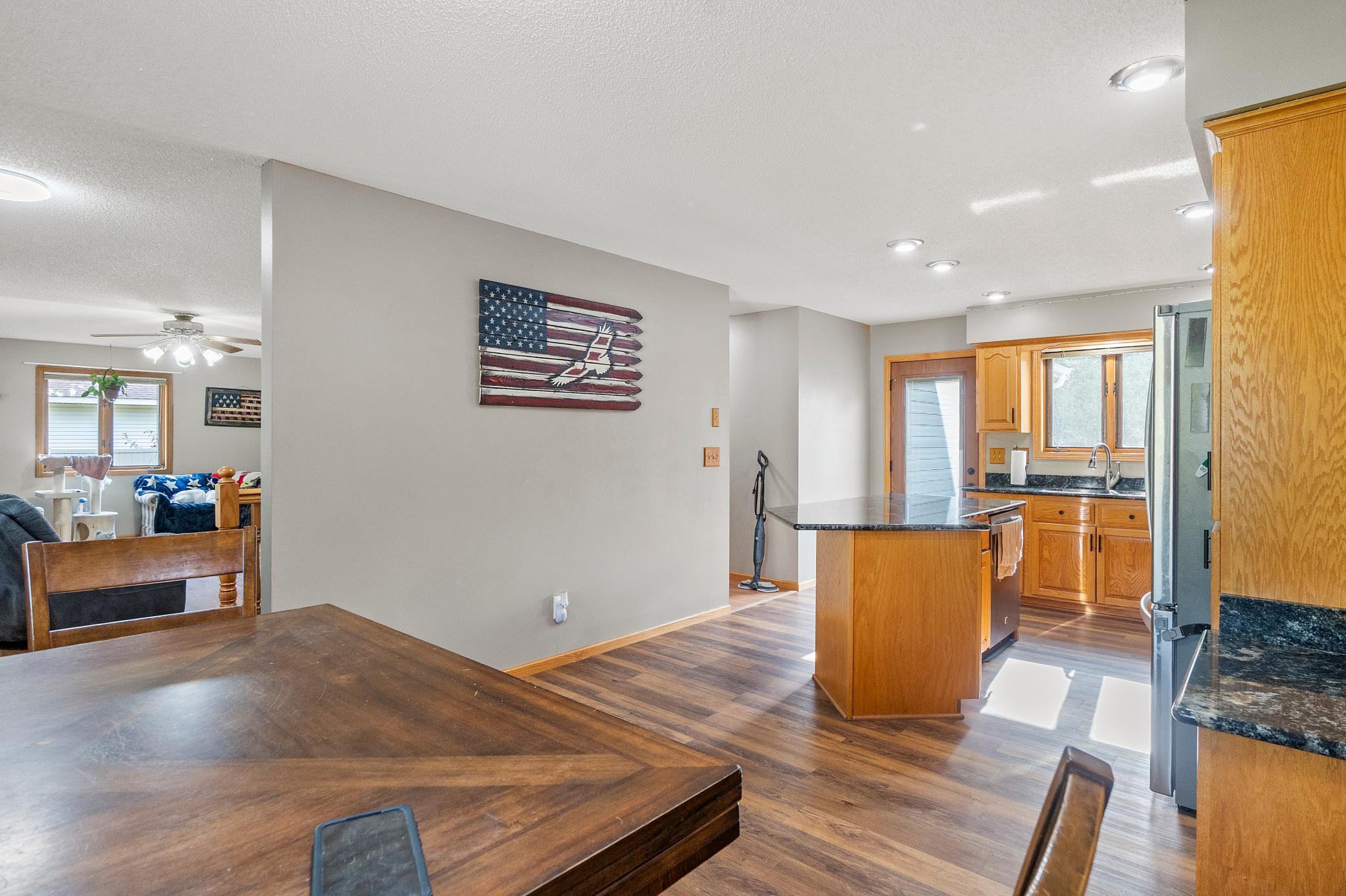1996 single family home for sale at 901 Geneva Drive in Alexandria, MN — 4 bed, 3 bath (photo 34 of 67)