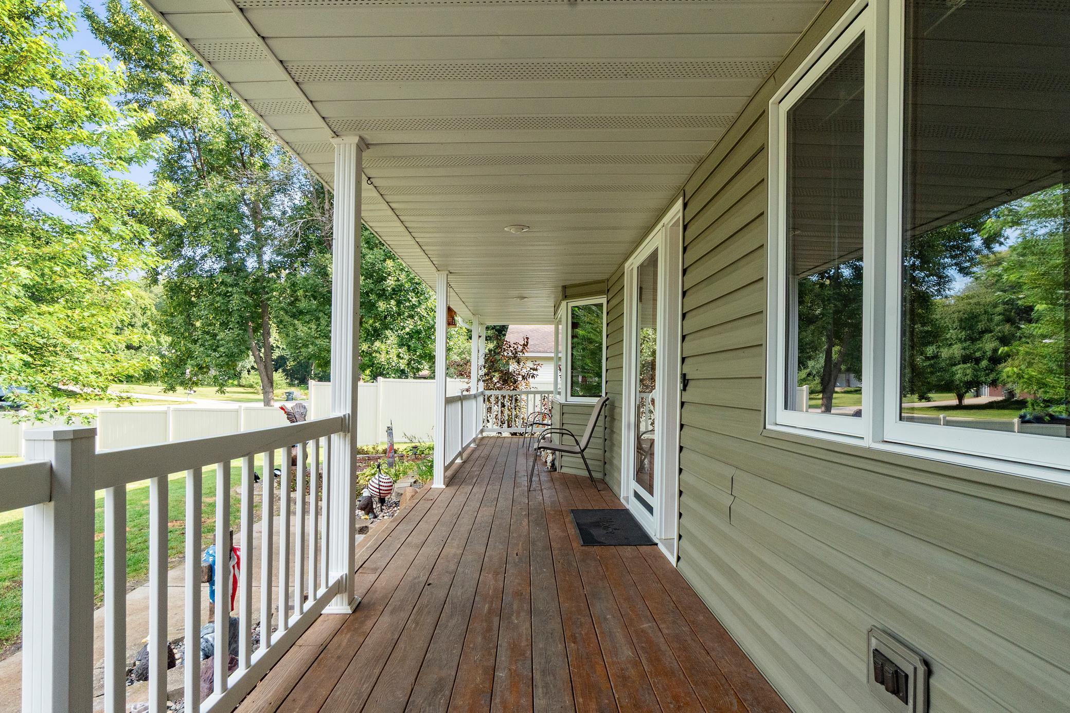 1996 single family home for sale at 901 Geneva Drive in Alexandria, MN — 4 bed, 3 bath (photo 5 of 67)