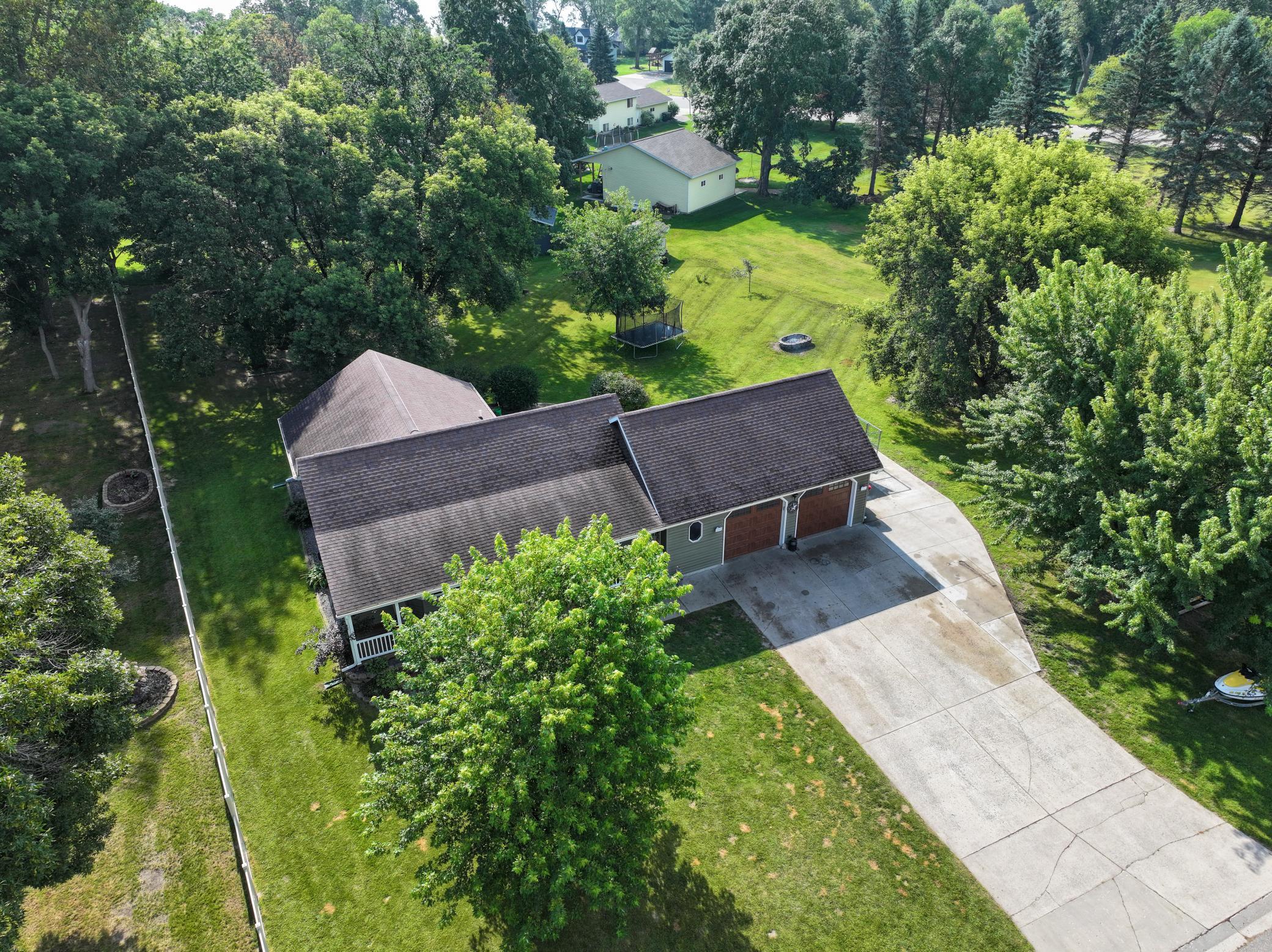 1996 single family home for sale at 901 Geneva Drive in Alexandria, MN — 4 bed, 3 bath (photo 48 of 67)