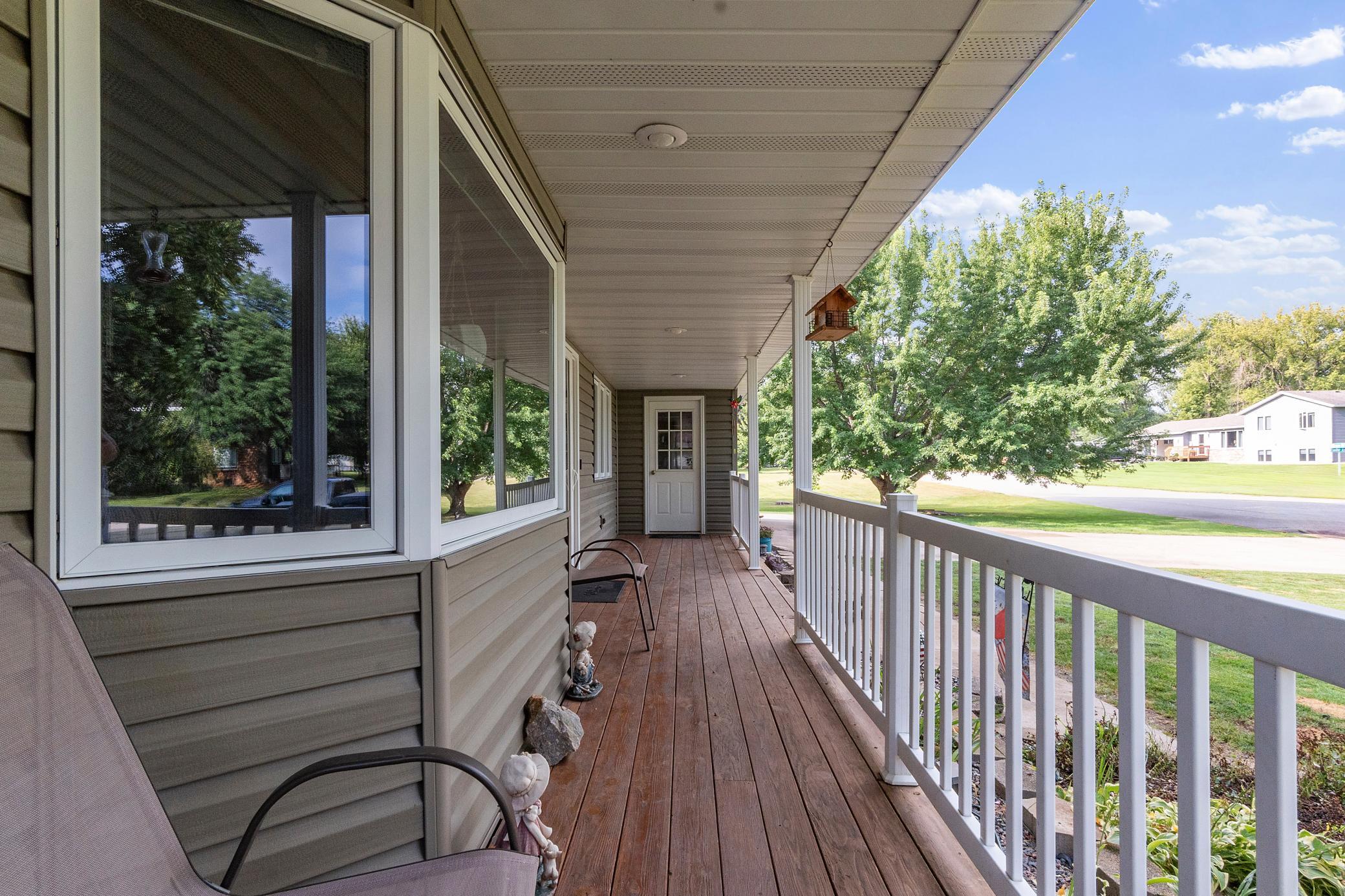 1996 single family home for sale at 901 Geneva Drive in Alexandria, MN — 4 bed, 3 bath (photo 6 of 67)