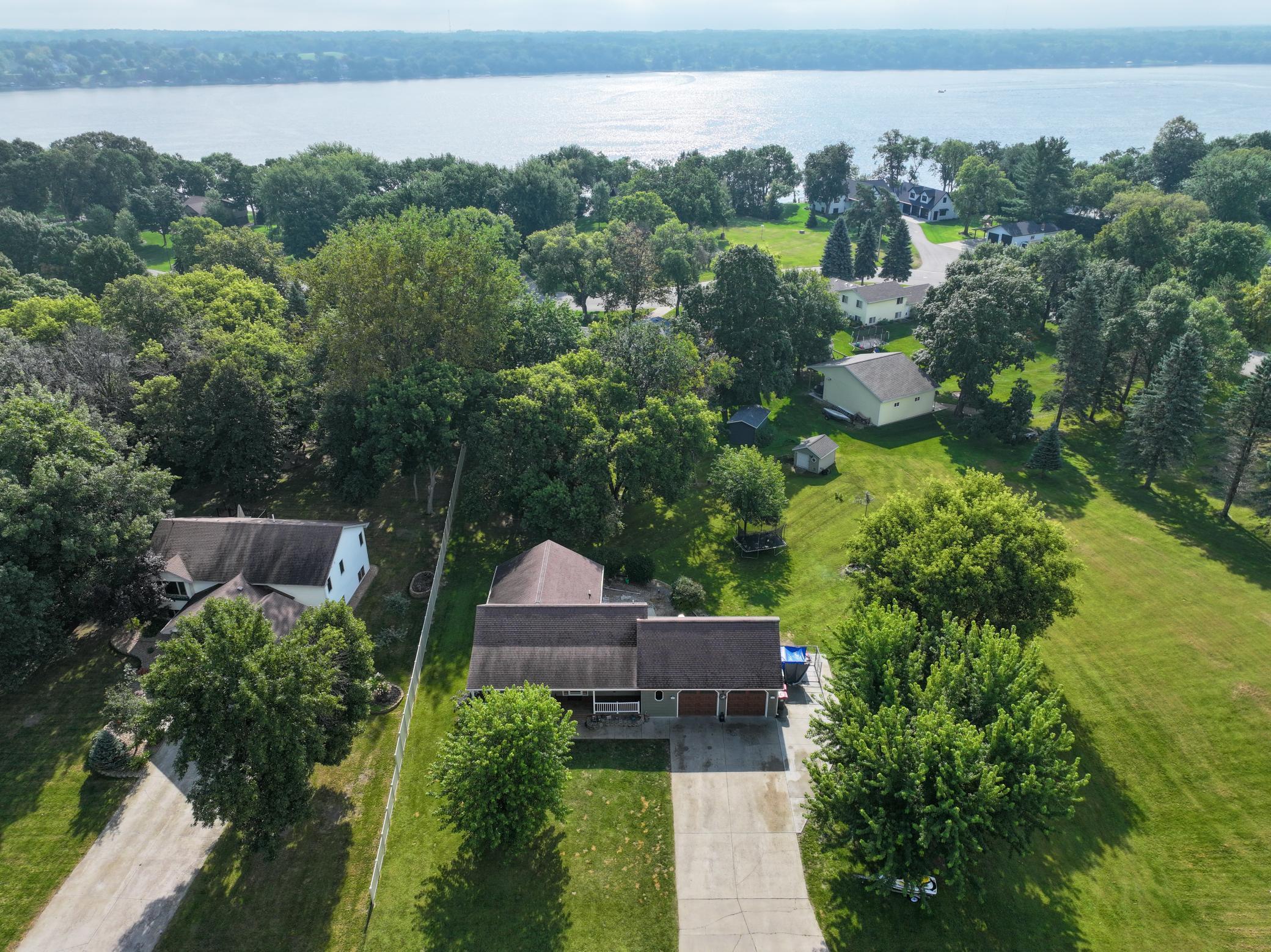 1996 single family home for sale at 901 Geneva Drive in Alexandria, MN — 4 bed, 3 bath (photo 51 of 67)
